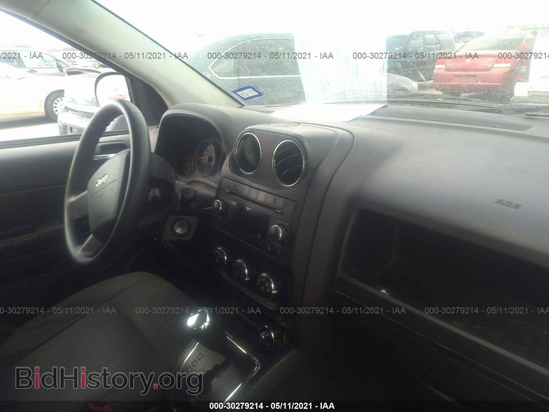 2010 JEEP COMPASS - VIN: 1J4NT4FB5AD578998 - Фото 5