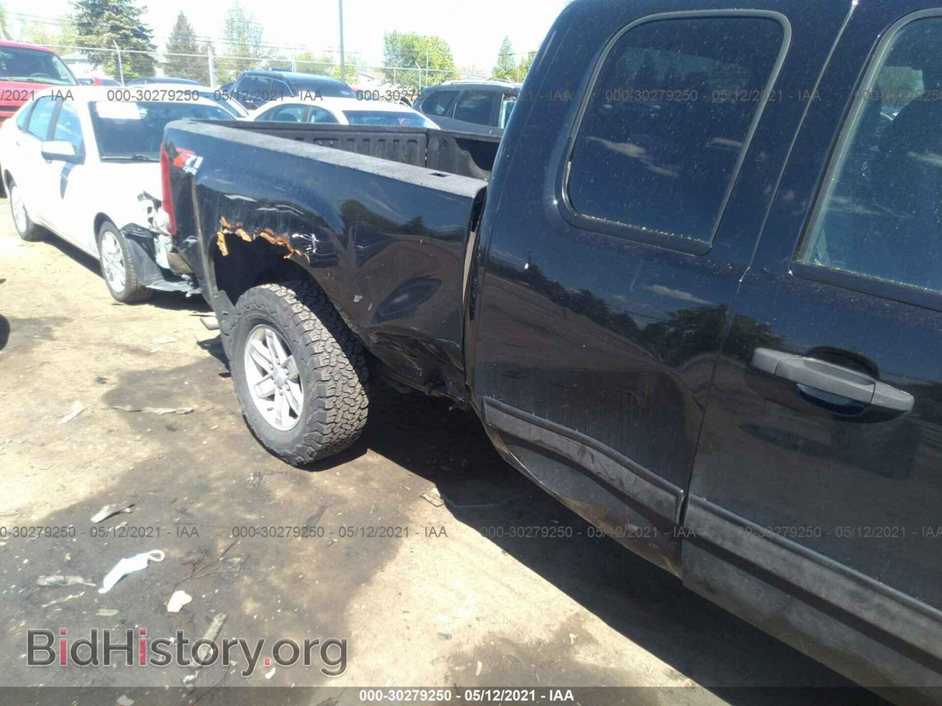 2011 GMC SIERRA 1500 - VIN: 1GTR2VE34BZ366477 - Фото 6