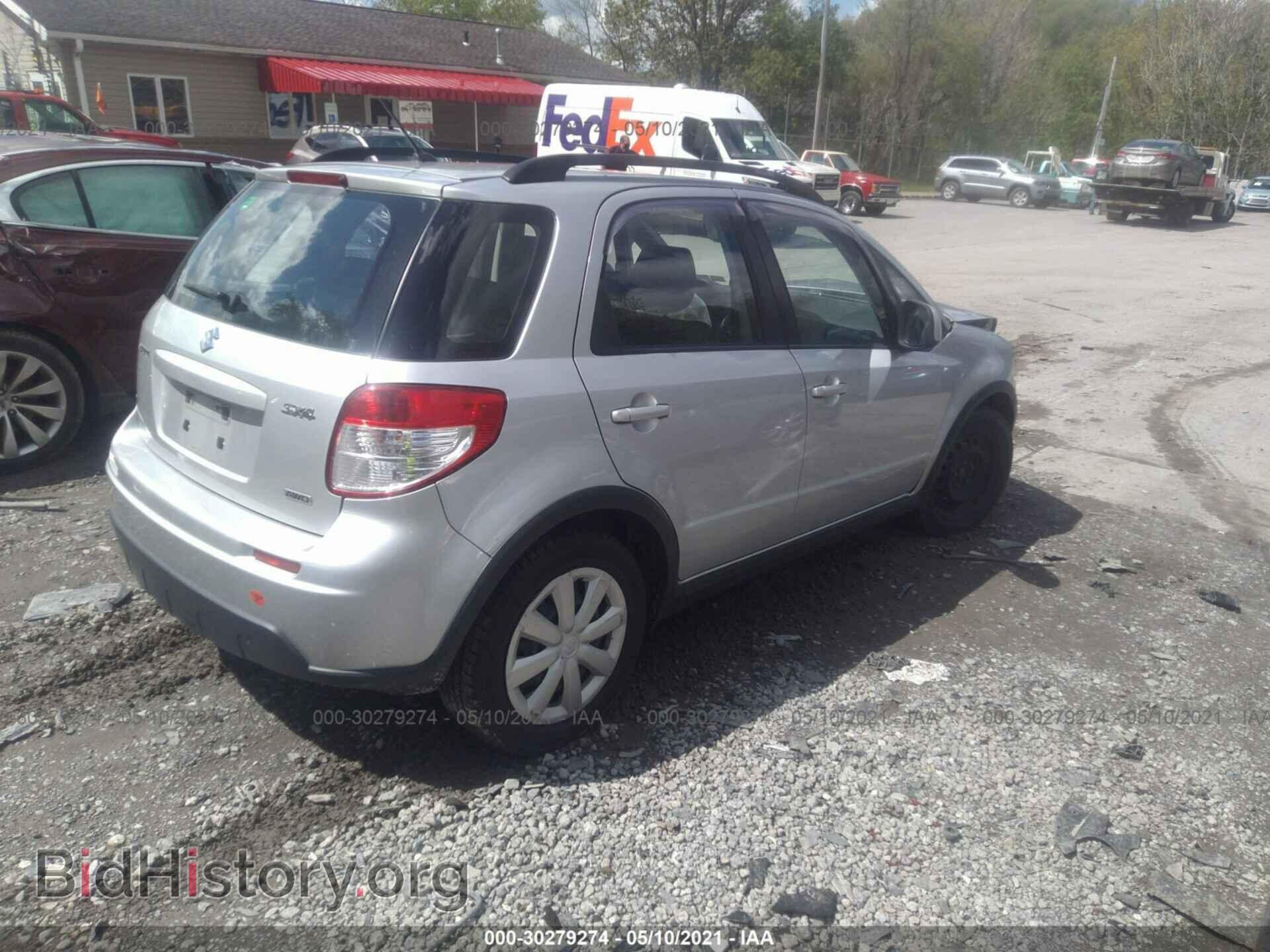 2010 SUZUKI SX4 - VIN: JS2YB5A35A6311205 - Фото 4