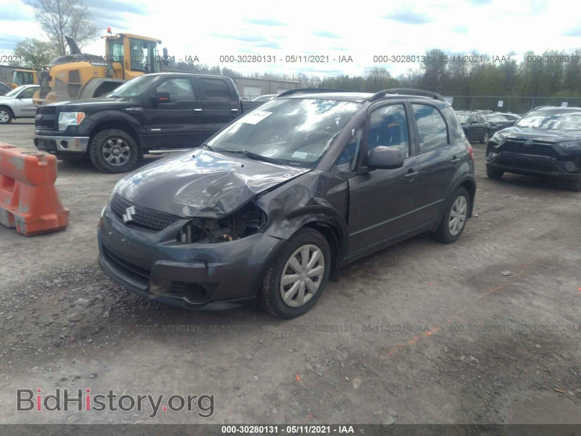 2011 SUZUKI SX4 - VIN: JS2YB5A37B6304774 - Photo 2