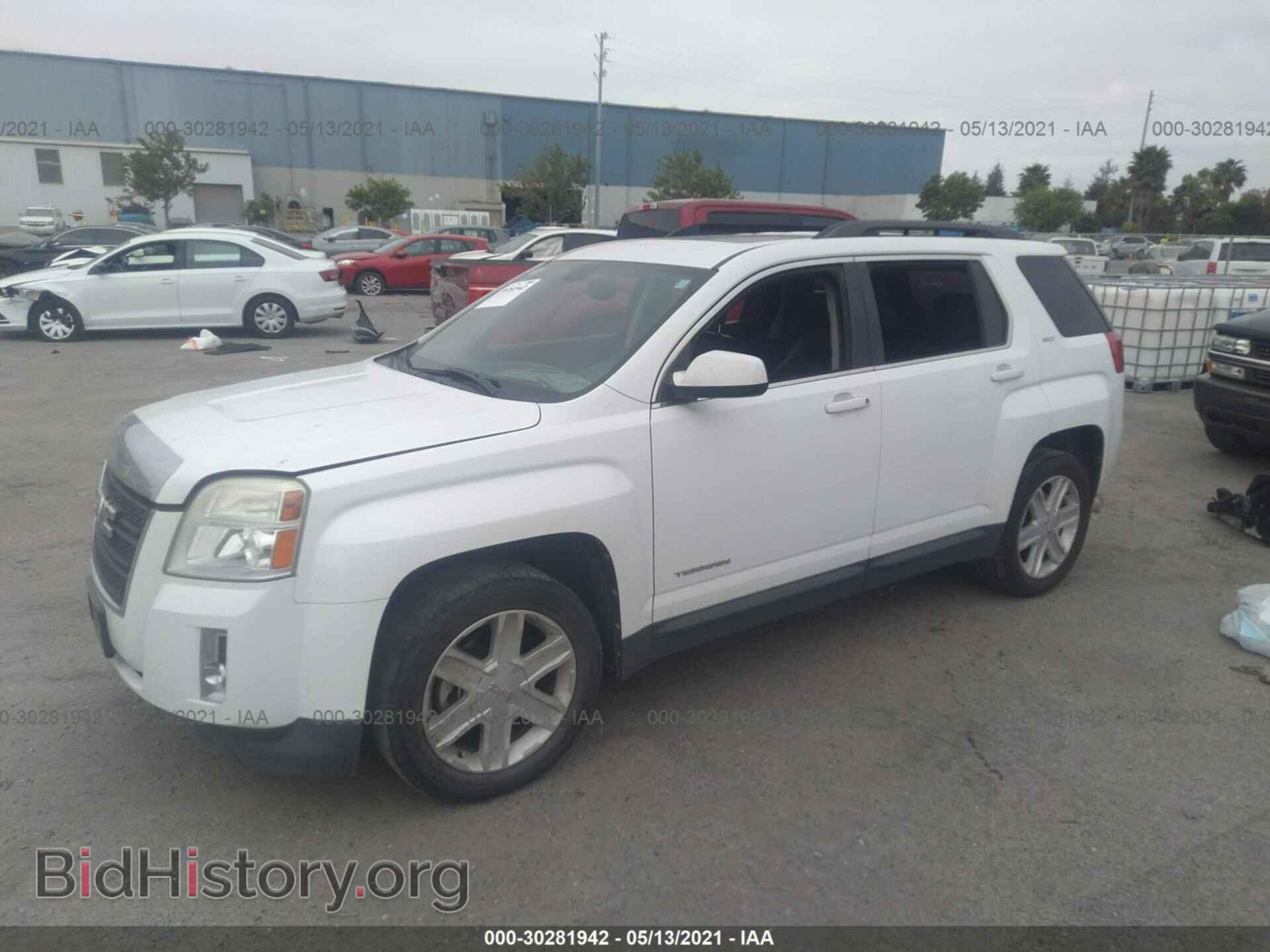2011 GMC TERRAIN - VIN: 2CTFLVE59B6345352 - Photo 2