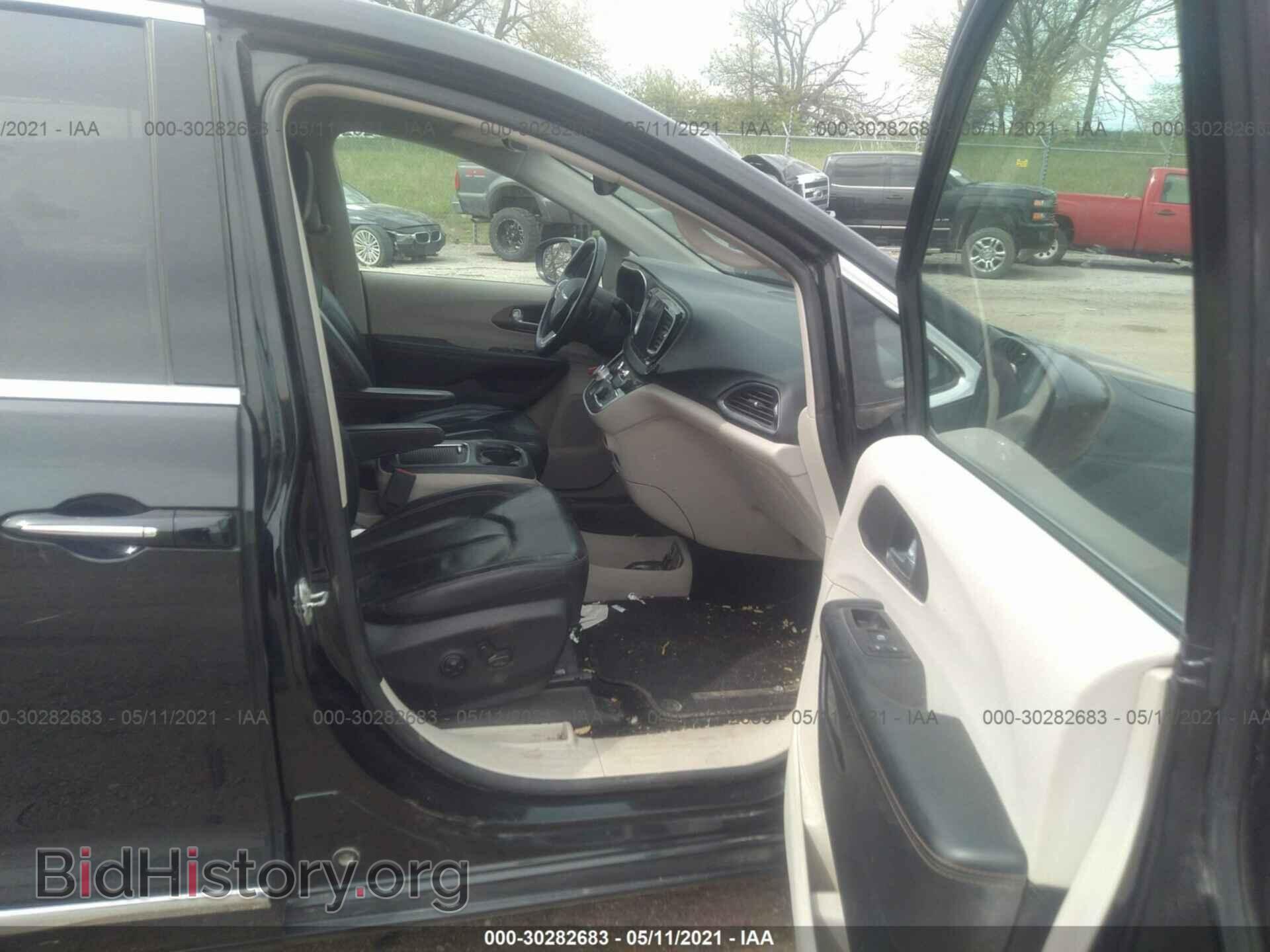 2017 CHRYSLER PACIFICA - VIN: 2C4RC1EG1HR622795 - Photo 5