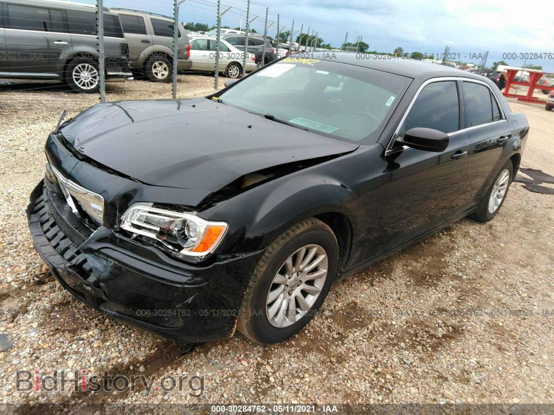 2014 CHRYSLER 300 - VIN: 2C3CCAAG8EH209323 - Фото 2