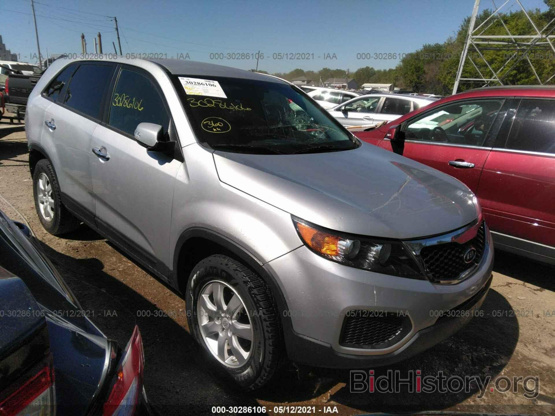 Photo 5XYKT3A13BG073790 - KIA SORENTO 2011