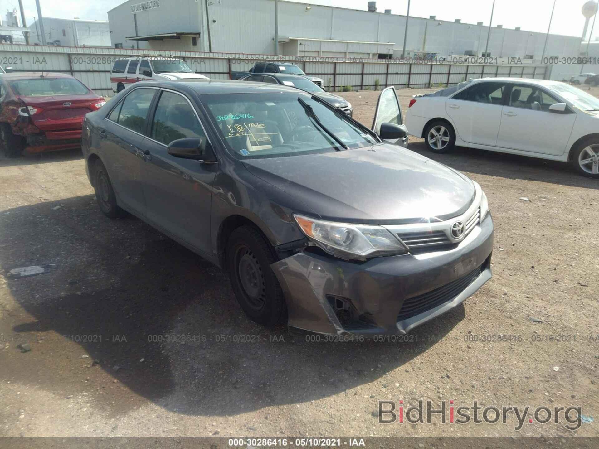 Photo 4T4BF1FKOCR214992 - TOYOTA CAMRY 2012