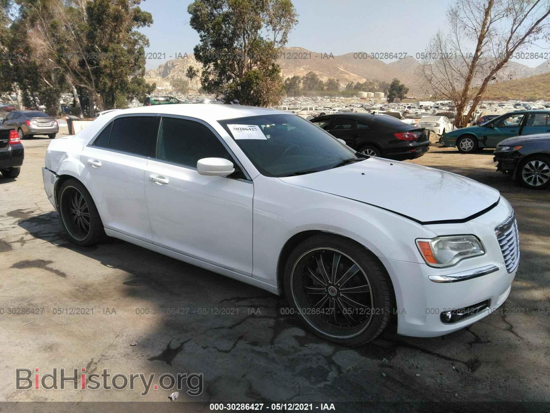 Фотография 2C3CCAAG7DH588717 - CHRYSLER 300 2013