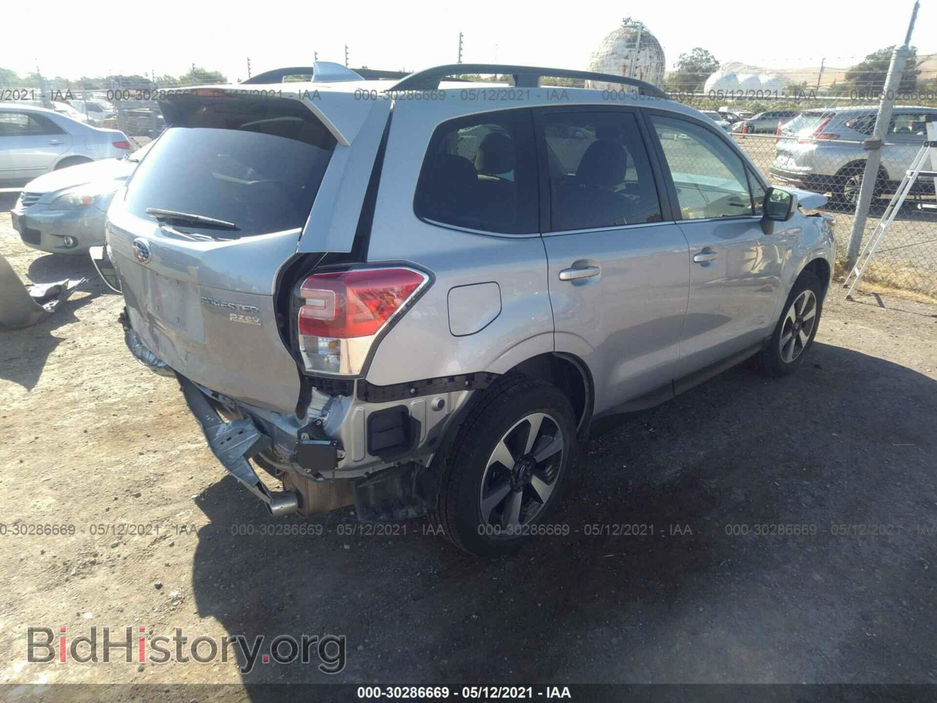 2017 SUBARU FORESTER - VIN: JF2SJAJC5HH514252 - Фото 4