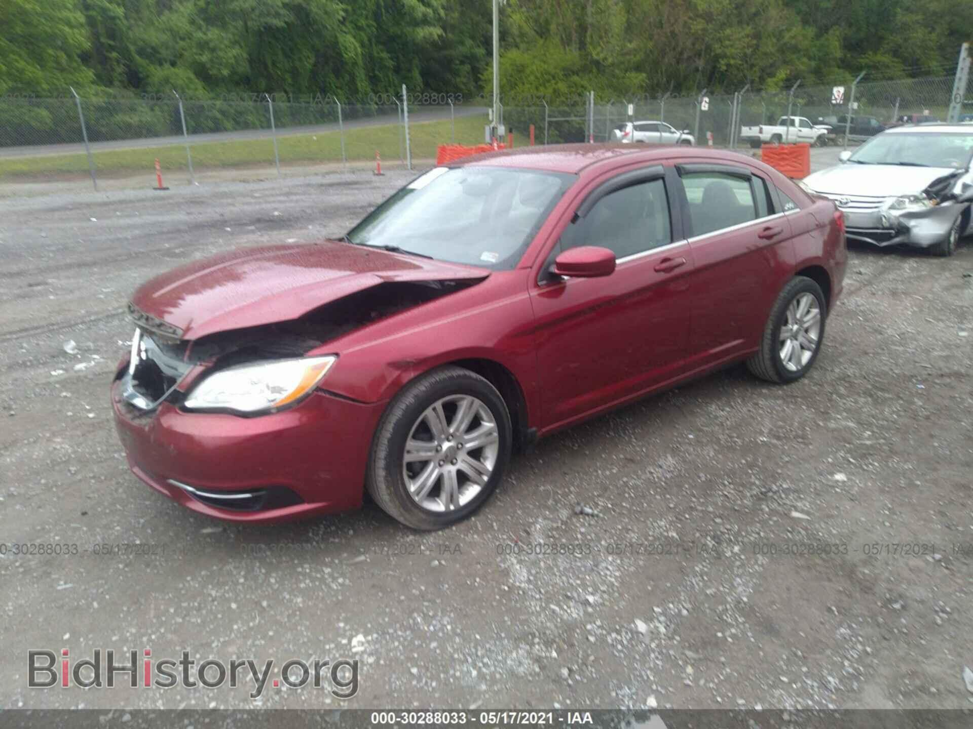 2013 CHRYSLER 200 - VIN: 1C3CCBBB9DN525392 - Фото 2