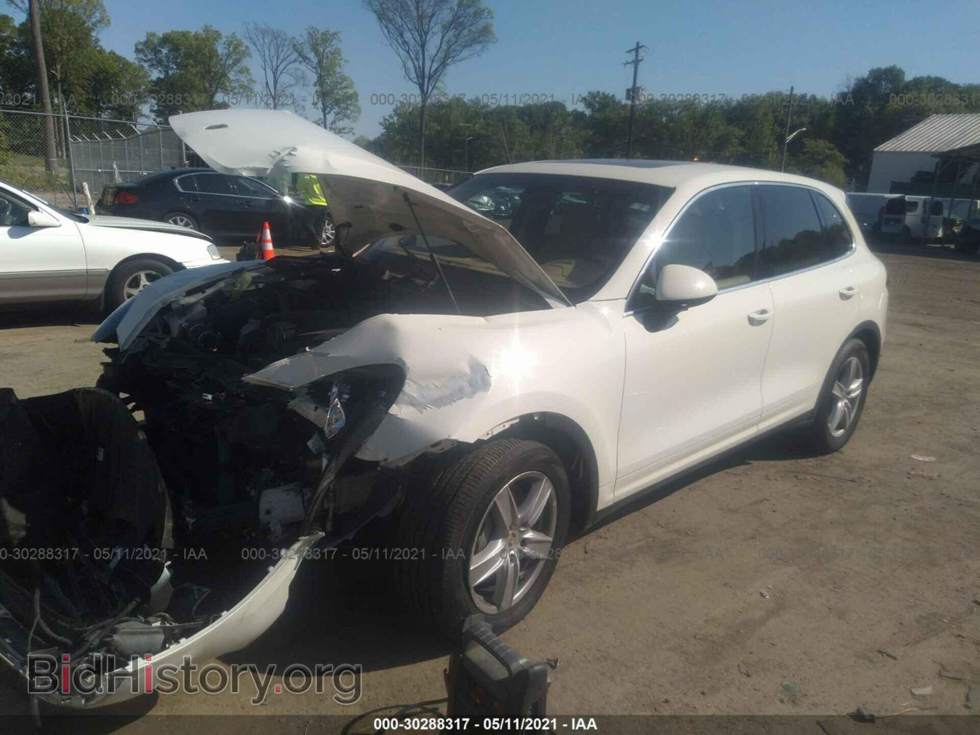2011 PORSCHE CAYENNE - VIN: WP1AB2A21BLA53221 - Фото 2