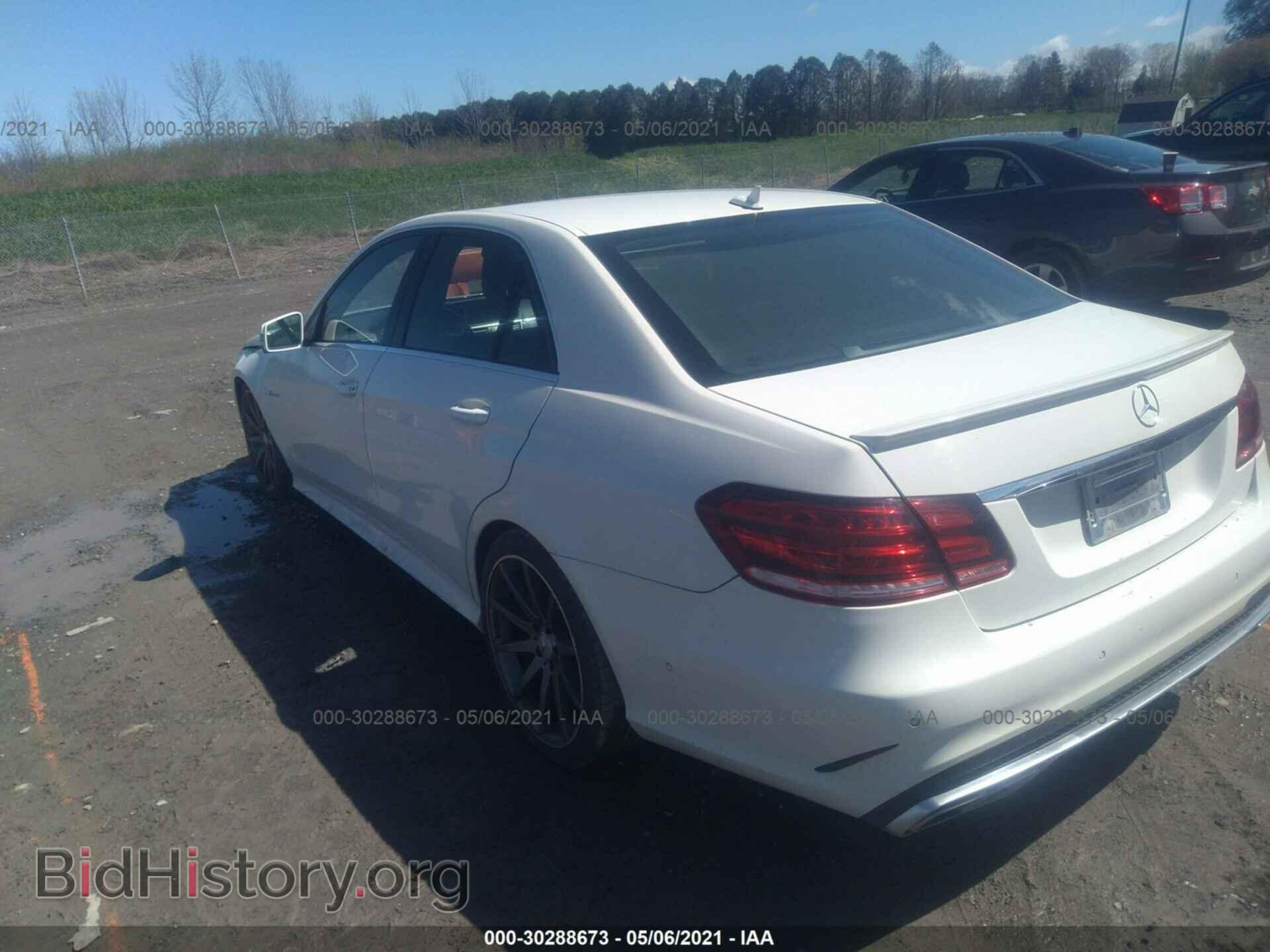2010 MERCEDES-BENZ E-CLASS - VIN: WDDHF8HB5AA253791 - Фото 3