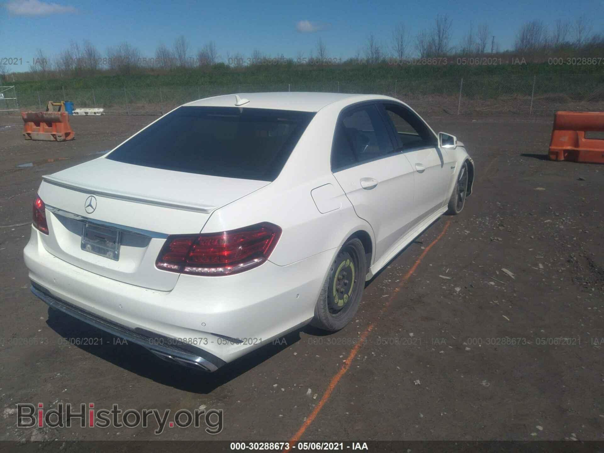 2010 MERCEDES-BENZ E-CLASS - VIN: WDDHF8HB5AA253791 - Фото 4