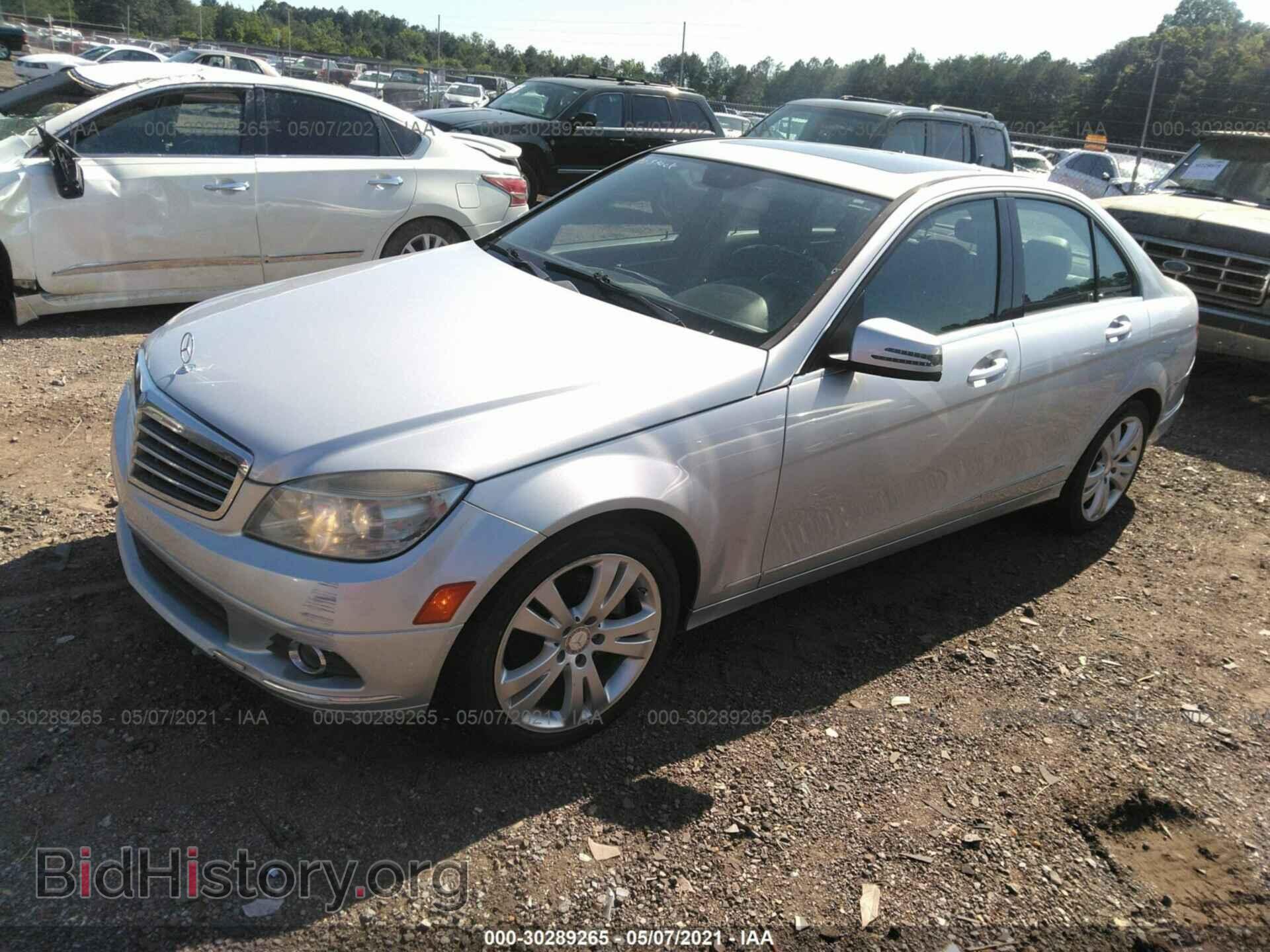 2011 MERCEDES-BENZ C-CLASS - VIN: WDDGF8BB2BR145944 - Фото 2