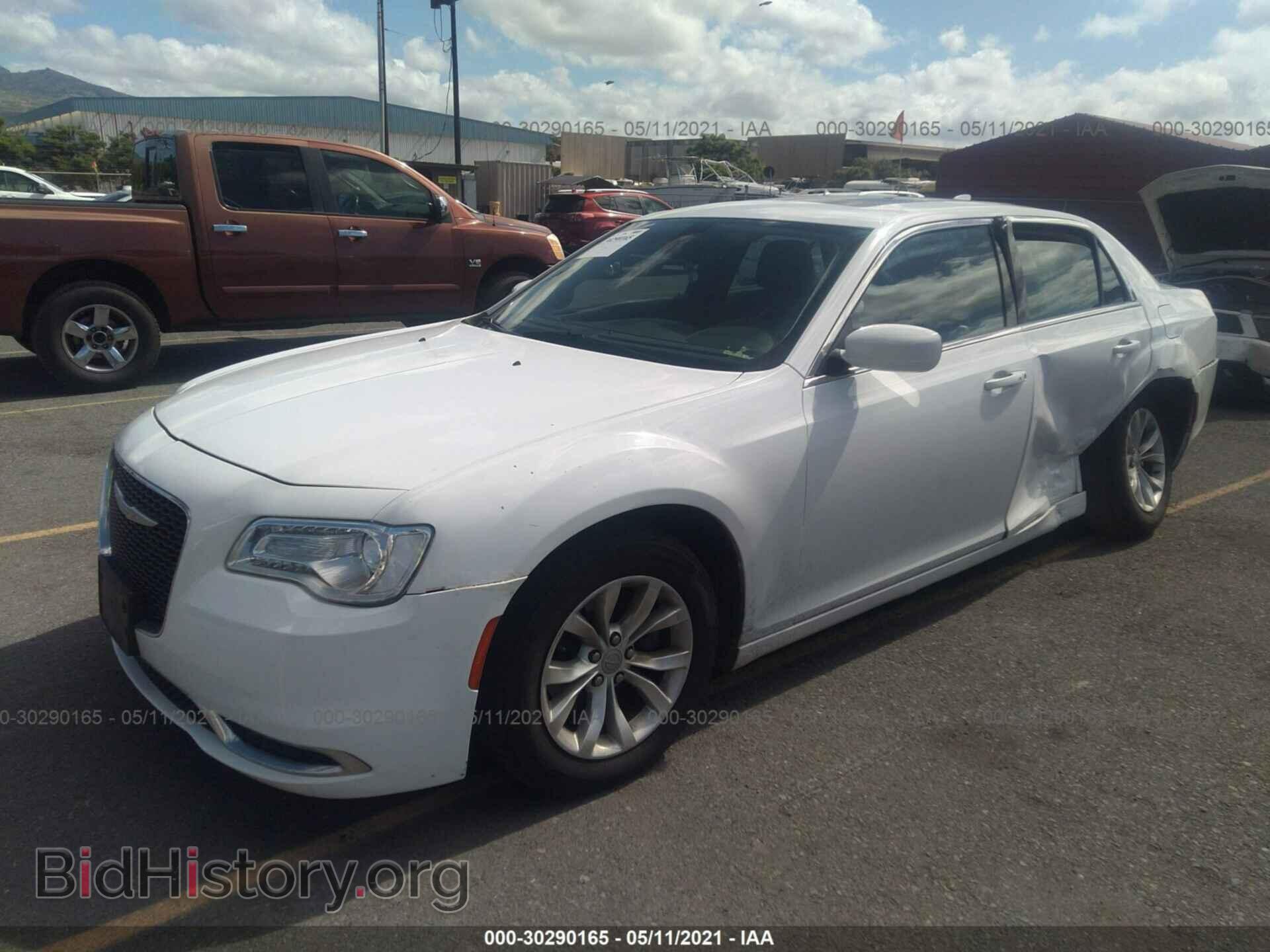 2016 CHRYSLER 300 - VIN: 2C3CCAAG1GH151414 - Фото 2