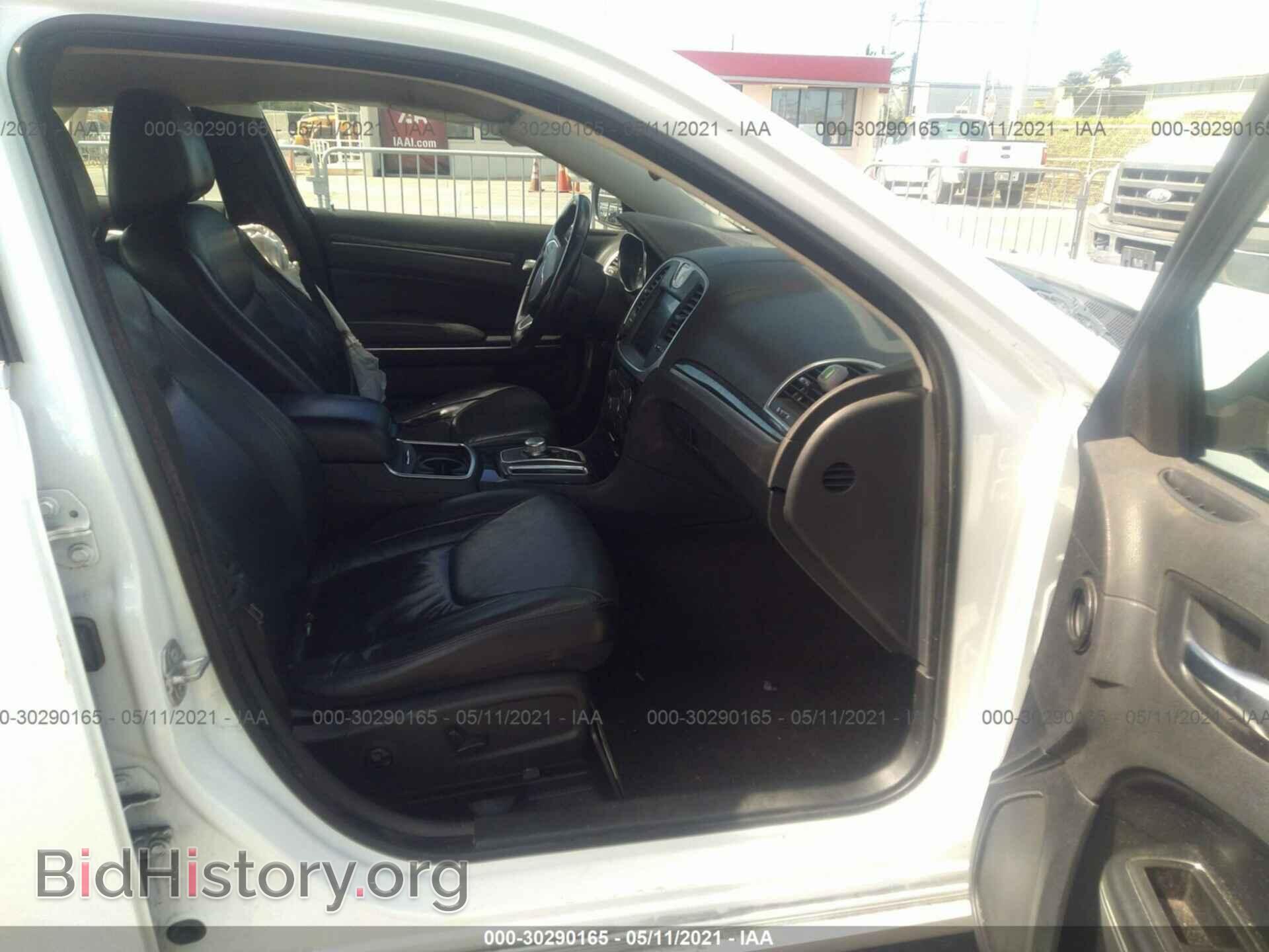 2016 CHRYSLER 300 - VIN: 2C3CCAAG1GH151414 - Фото 5