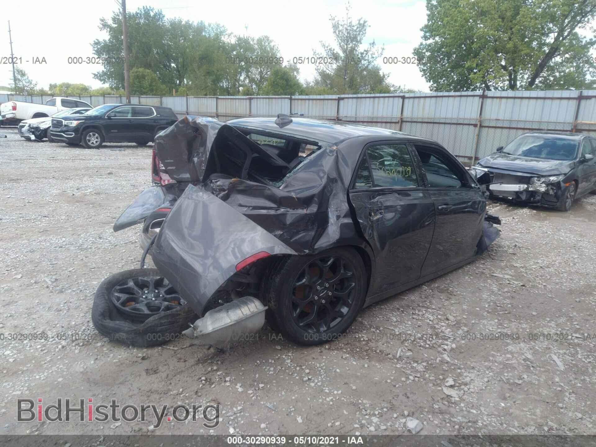 2019 CHRYSLER 300 - VIN: 2C3CCAGG7KH586325 - Photo 4