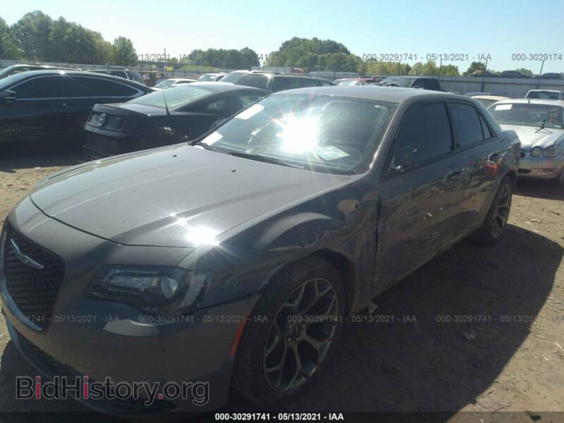 2017 Chrysler 300 (VIN 2C3CCABG3HH612712) — photo 2 of 11