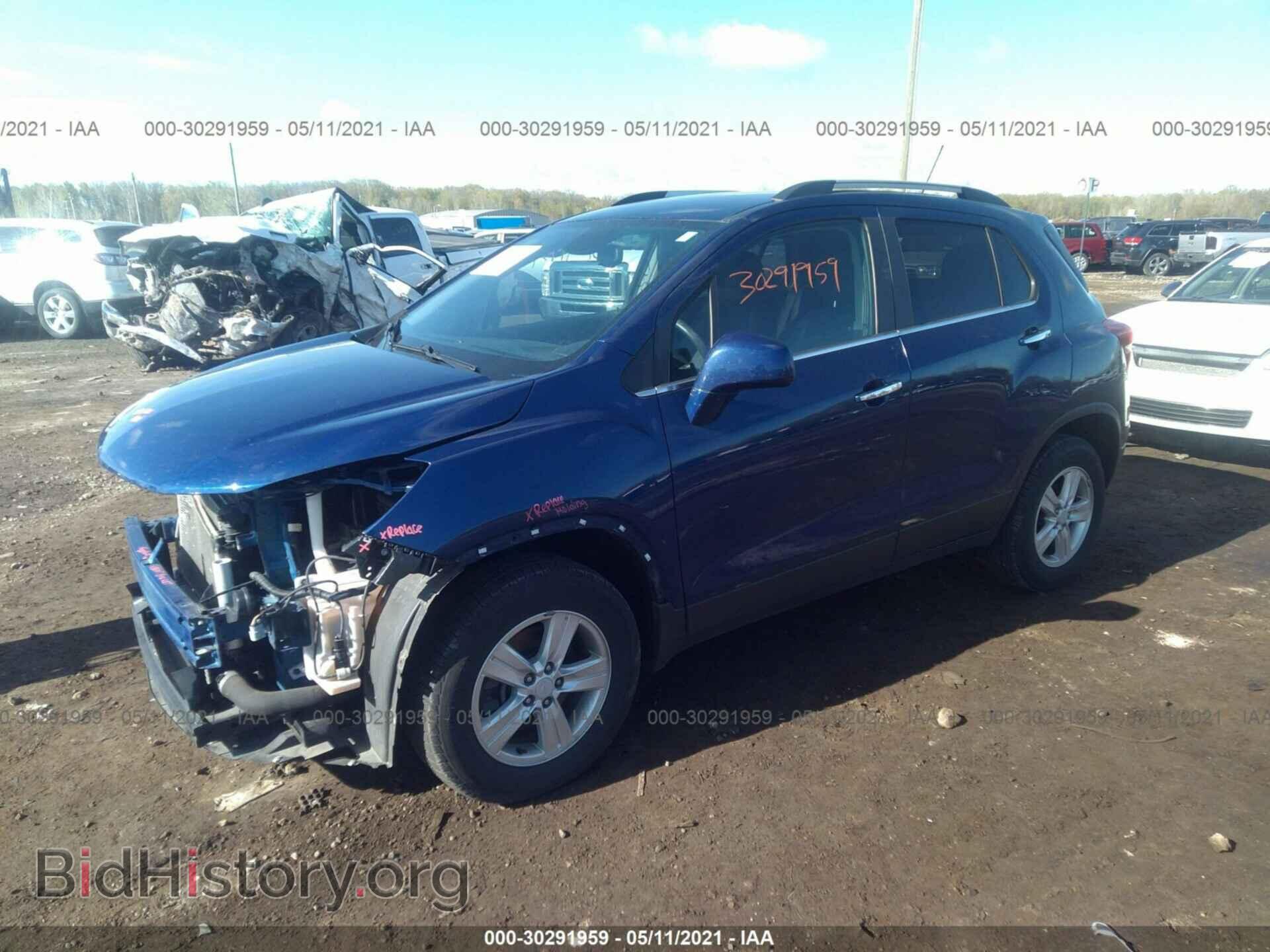 2017 CHEVROLET TRAX - VIN: 3GNCJPSB8HL206609 - Фото 2