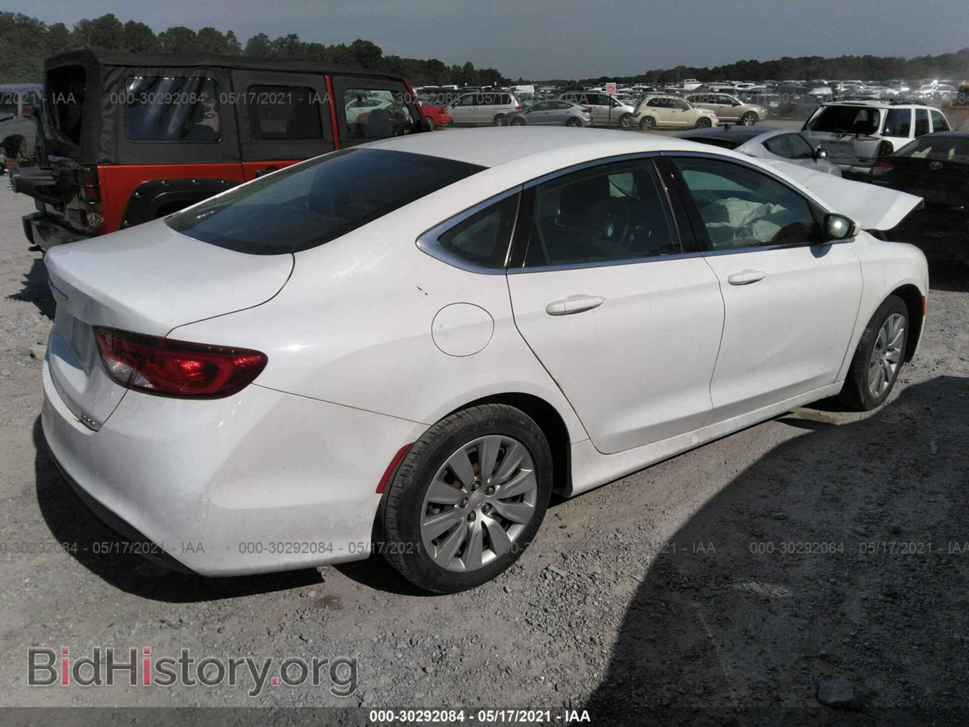2015 CHRYSLER 200 - VIN: 1C3CCCFB8FN648426 - Photo 4