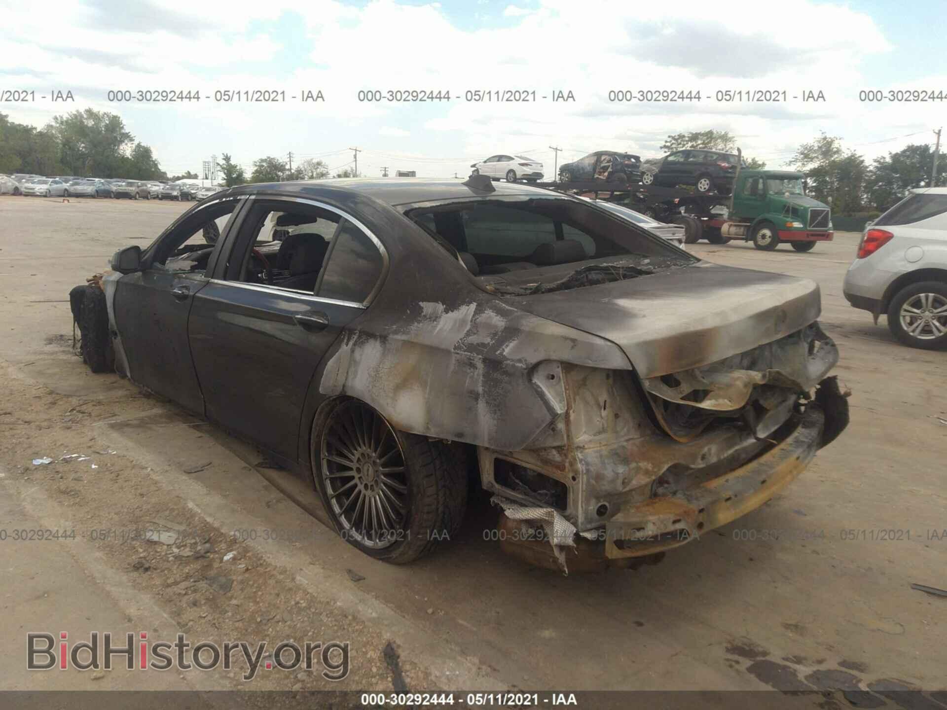 2011 BMW 7 SERIES - VIN: WBAKC8C52BC434554 - Фото 3