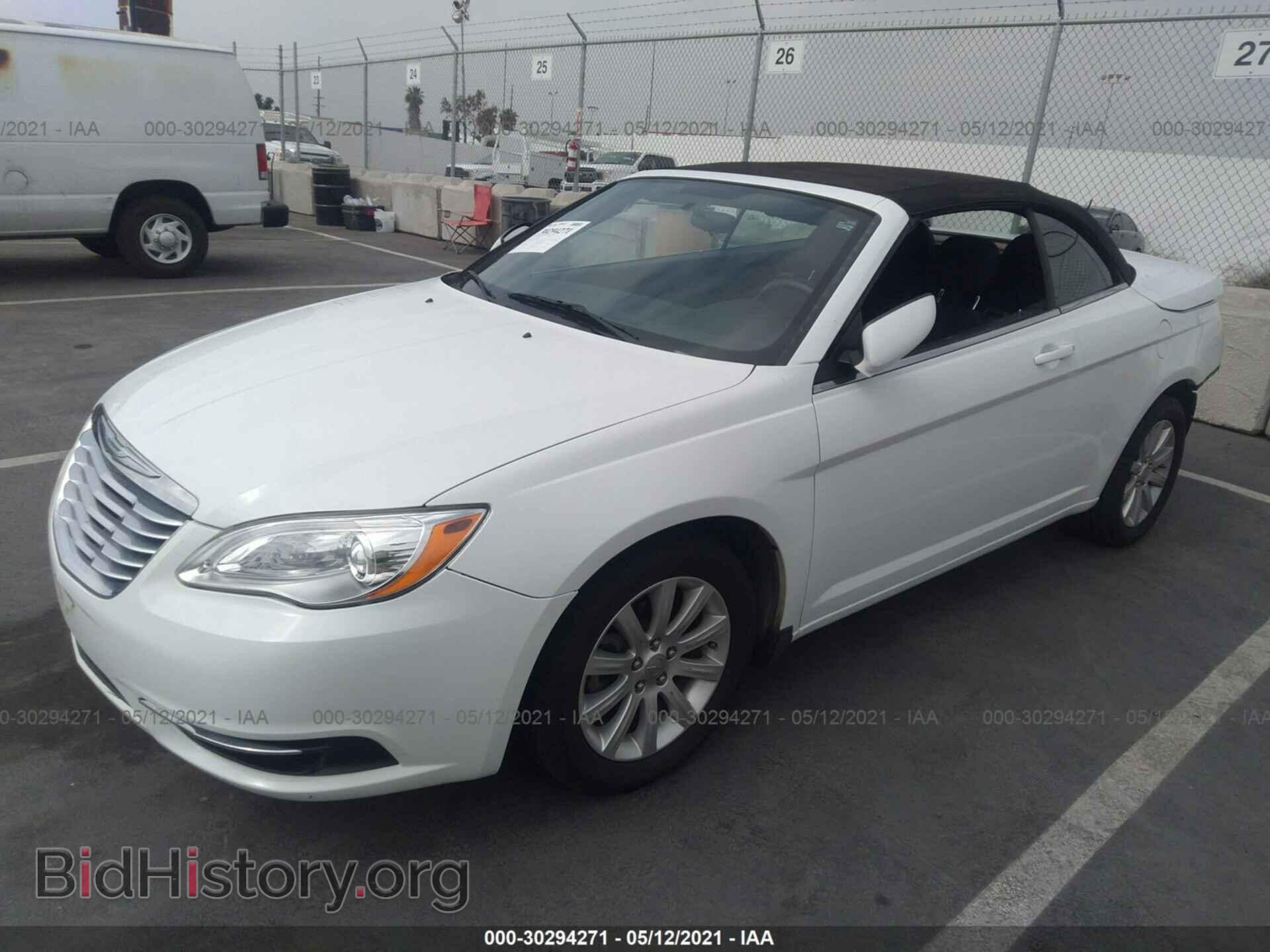 2012 CHRYSLER 200 - VIN: 1C3BCBEB2CN229703 - Photo 2