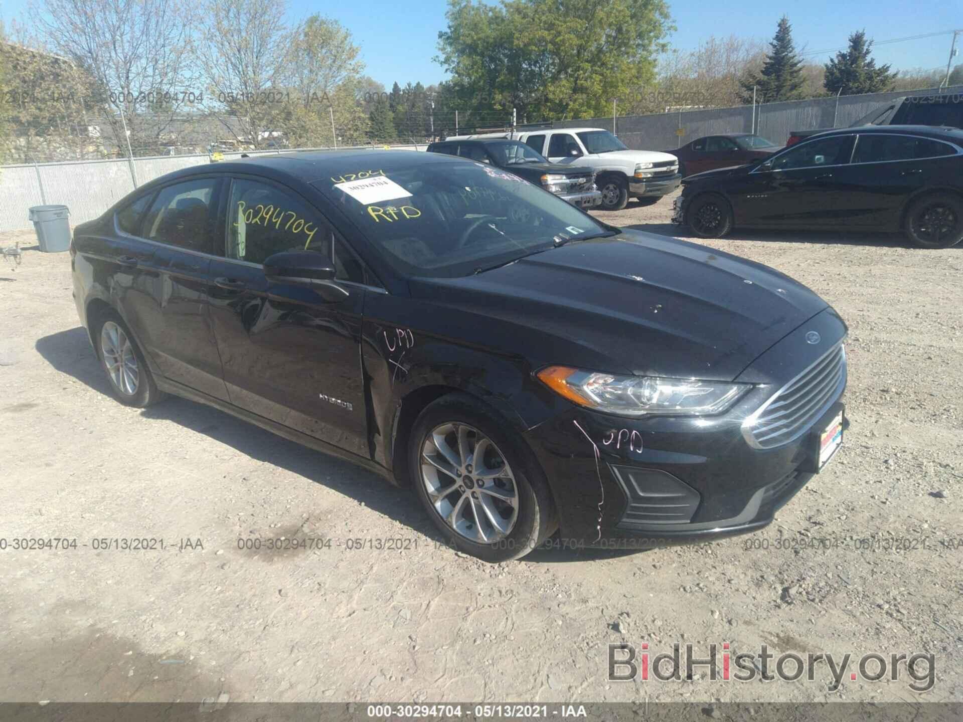 Photo 3FA6P0LU0KR120541 - FORD FUSION HYBRID 2019