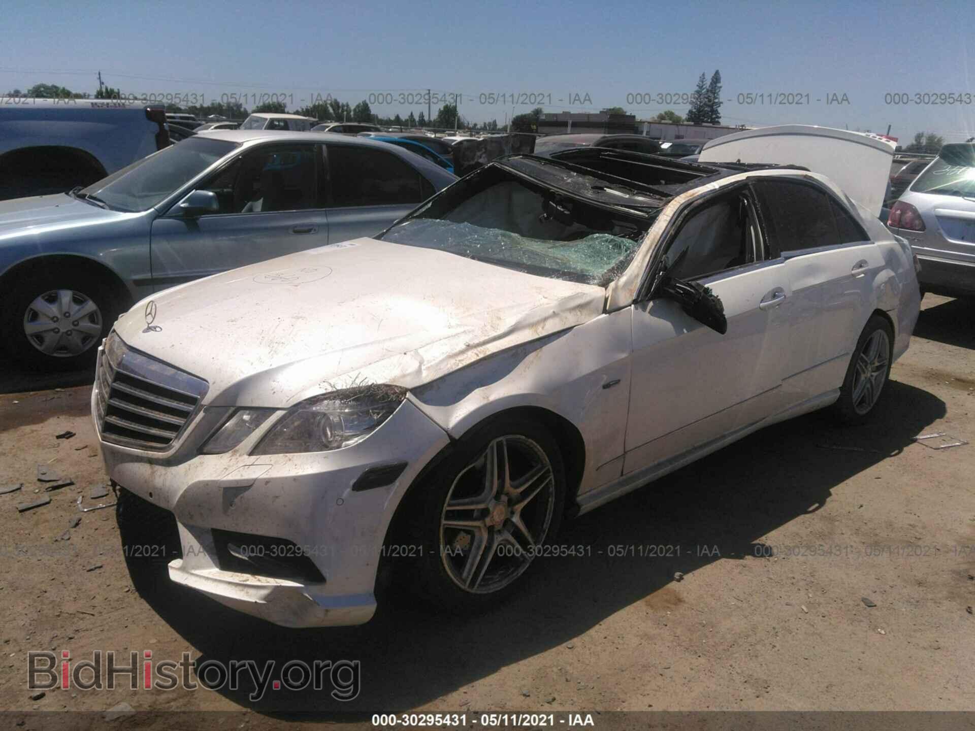 2012 MERCEDES-BENZ E-CLASS - VIN: WDDHF5KB3CA644917 - Фото 2