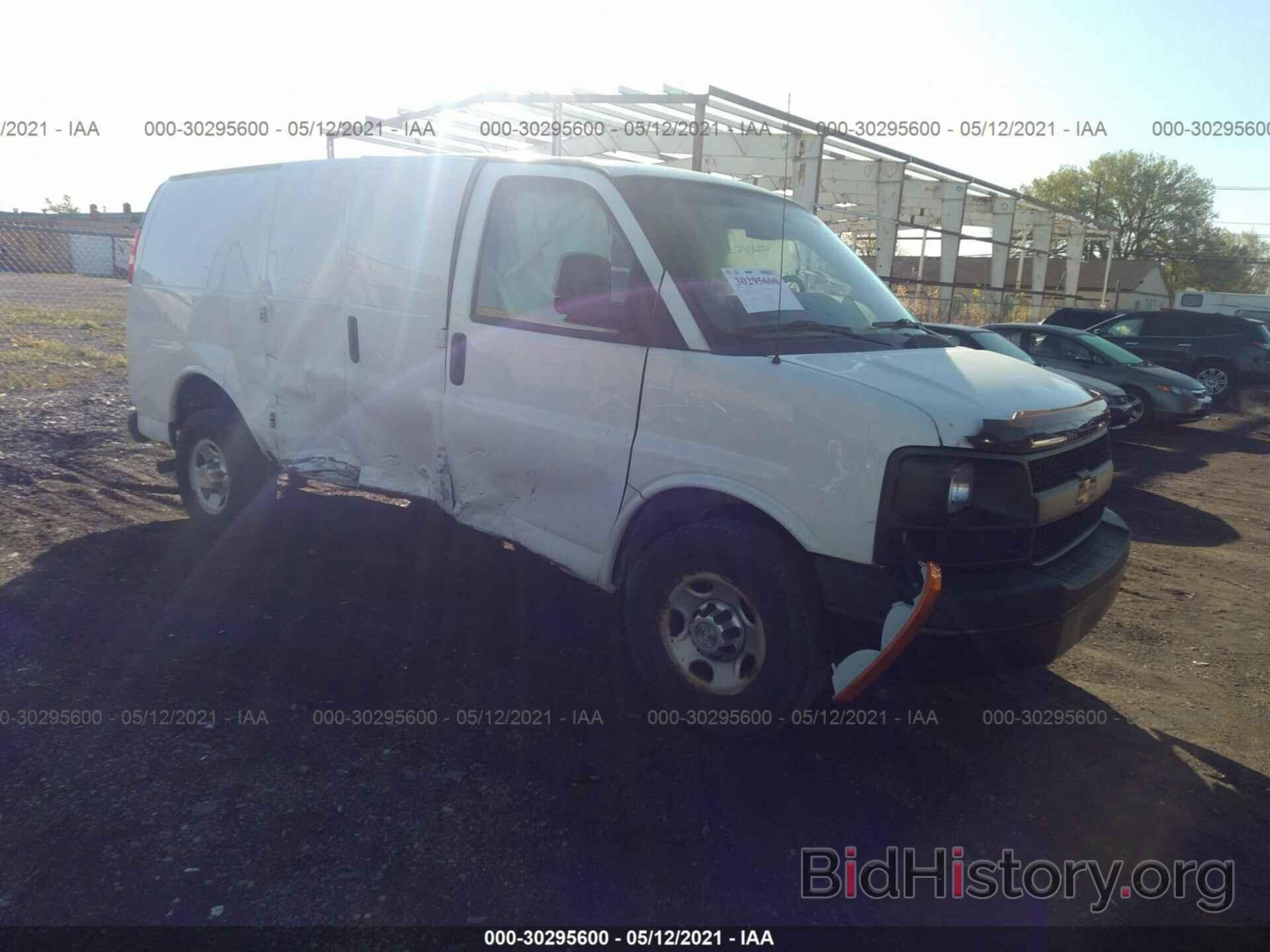 Фотография 1GCWGFFA0B1126428 - CHEVROLET EXPRESS CARGO VAN 2011