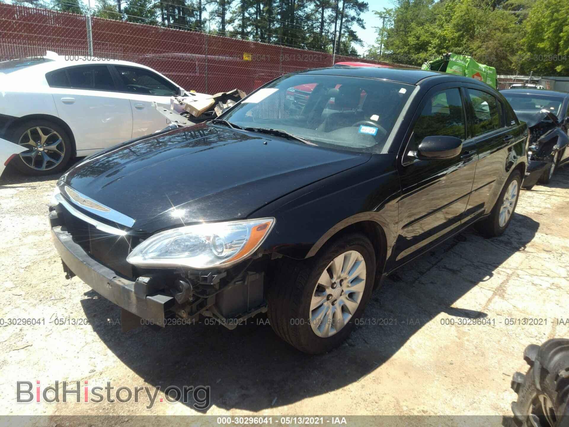 2012 CHRYSLER 200 - VIN: 1C3CCBAB5CN202893 - Photo 2