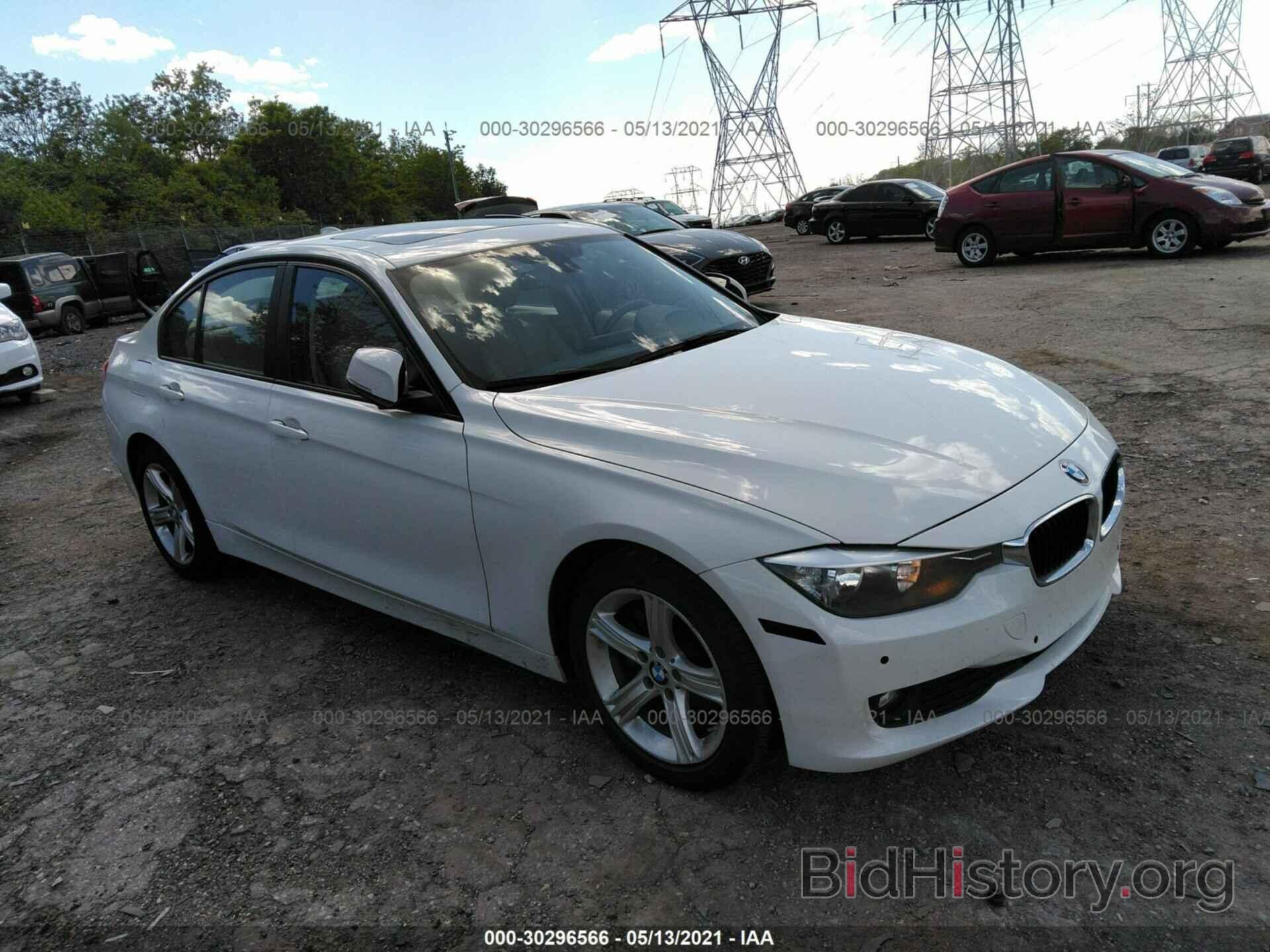 Фотография WBA3C3C52FK202216 - BMW 3 SERIES 2015