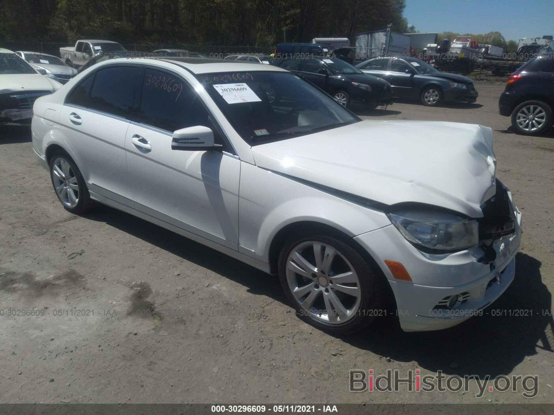 Photo WDDGF8BB6BR161256 - MERCEDES-BENZ C-CLASS 2011