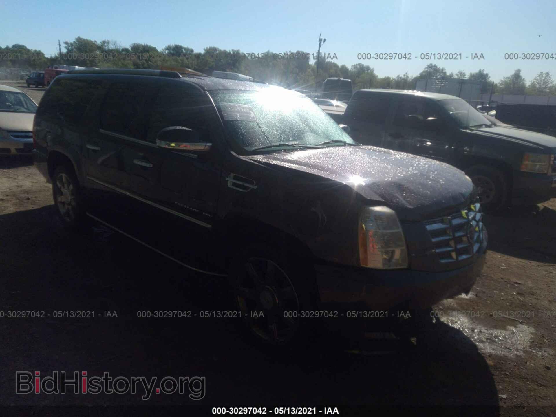Photo 1GYS4HEF9BR162050 - CADILLAC ESCALADE ESV 2011