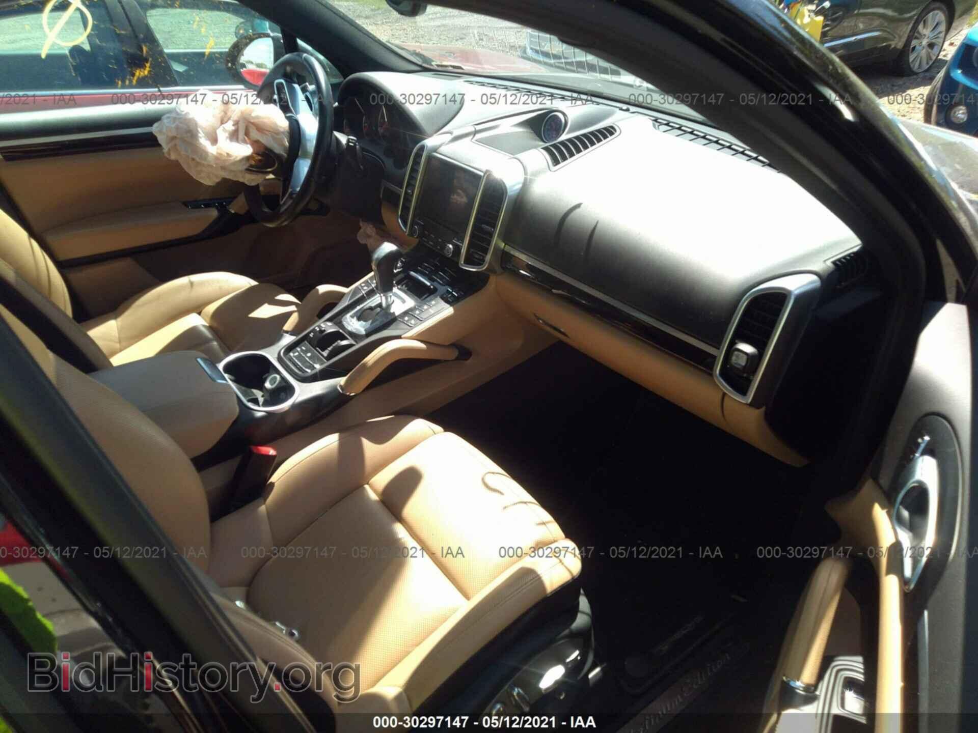 2017 PORSCHE CAYENNE - VIN: WP1AA2A29HKA90079 - Фото 5