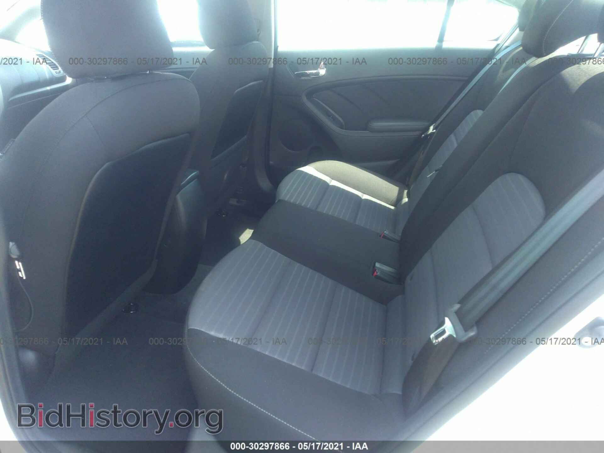 2017 KIA FORTE - VIN: 3KPFL4A78HE116781 - Photo 8