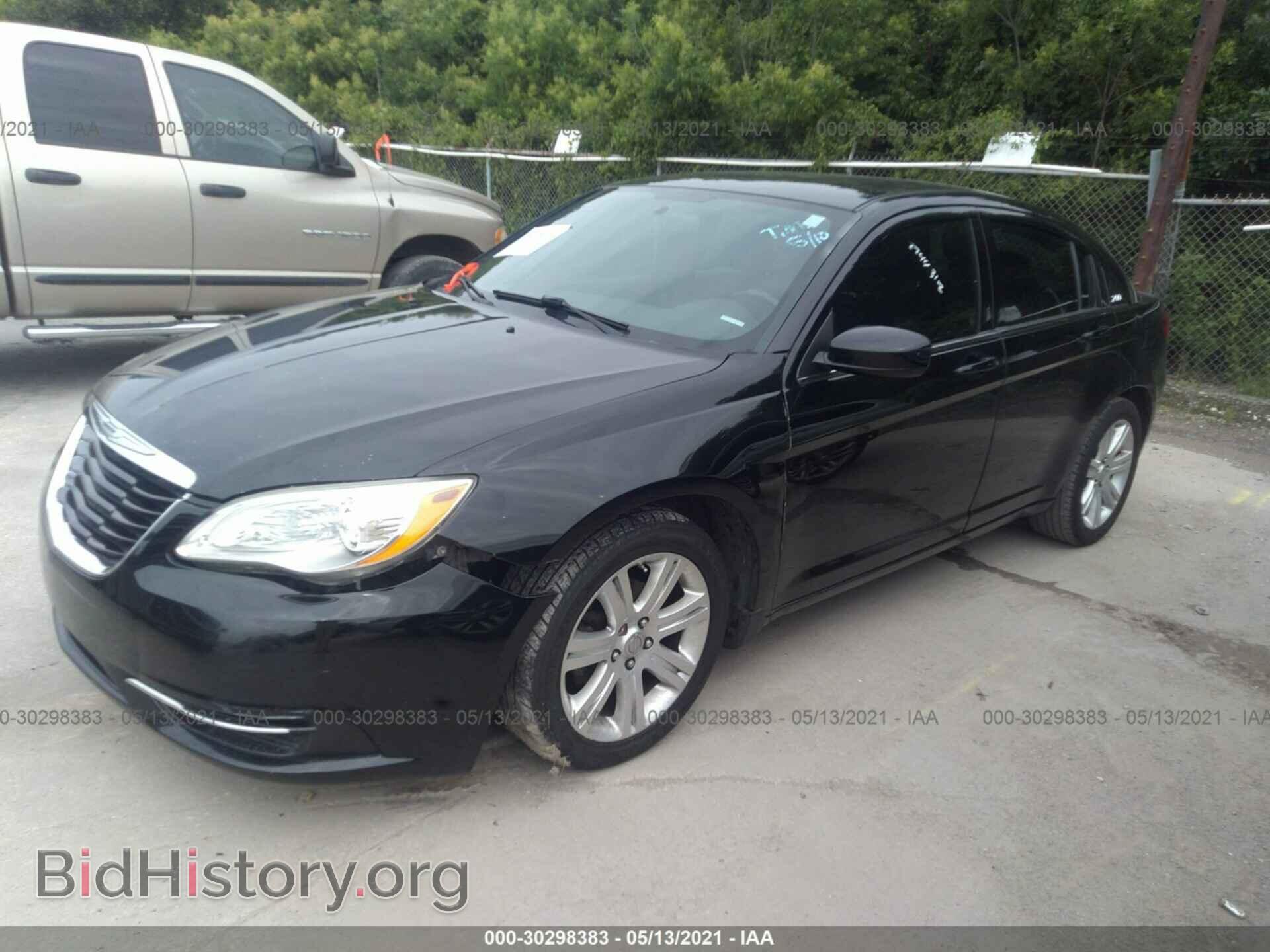 2012 CHRYSLER 200 - VIN: 1C3CCBBB1CN236697 - Фото 2