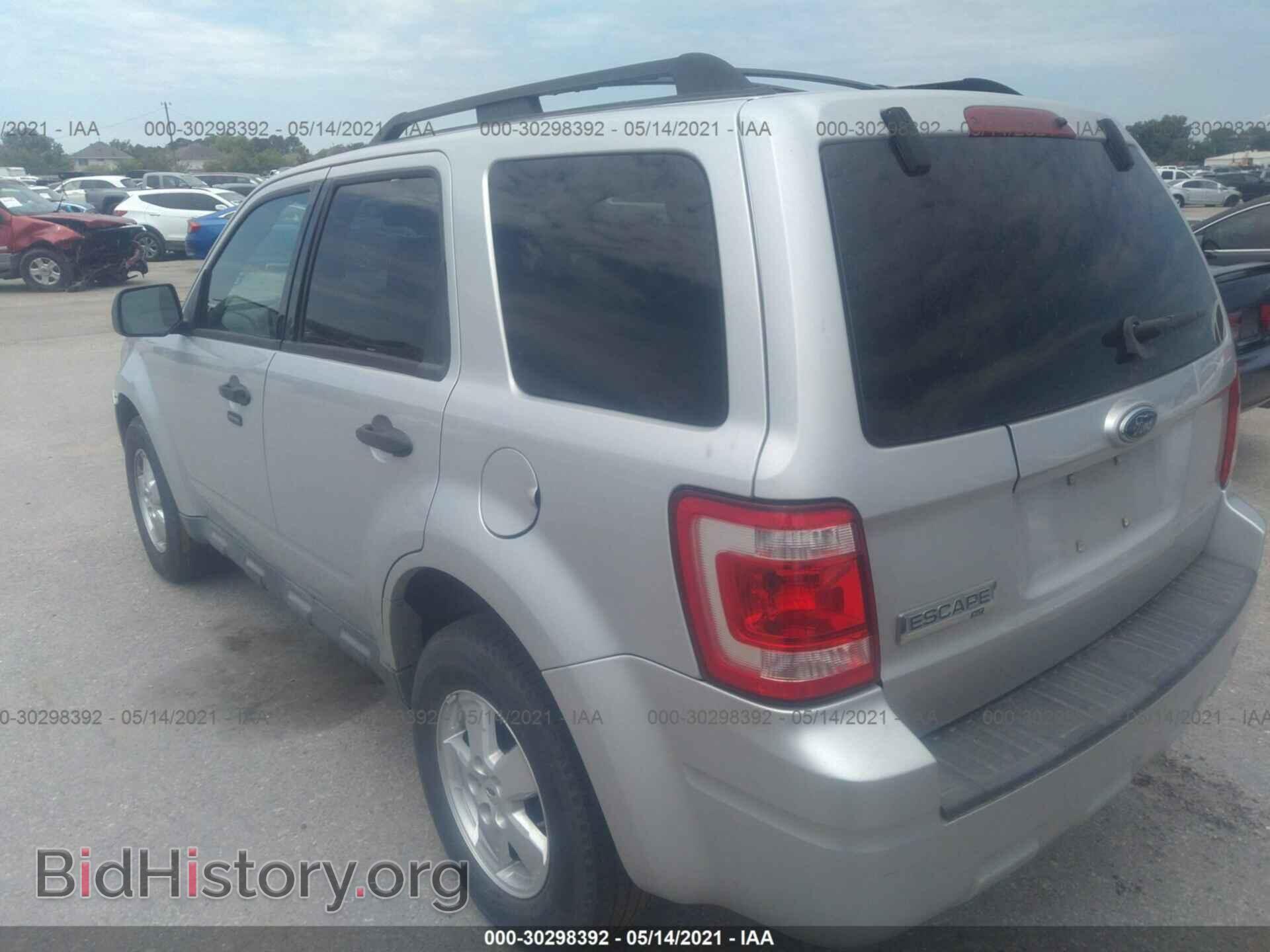 2009 FORD ESCAPE - VIN: 1FMCU03709KD01620 - Фото 3