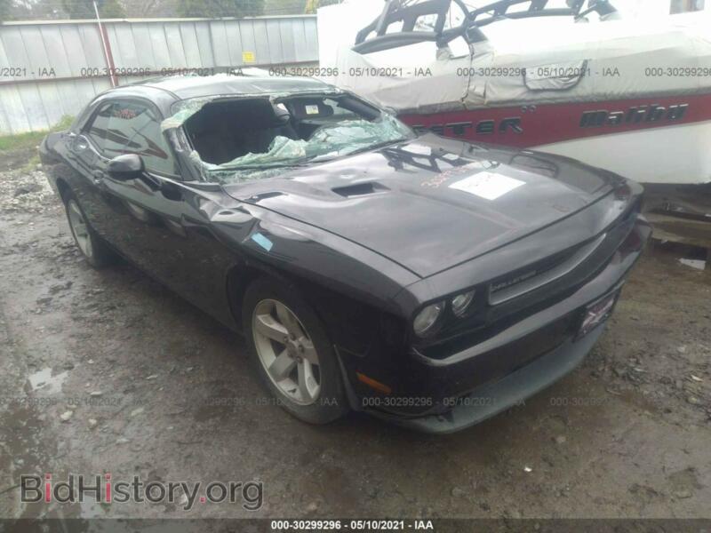 2013 Dodge CHALLENGER SXT (VIN 2C3CDYAGXDH645921) — фото 1 из 11, IAAI, повреждение: опрокидывание