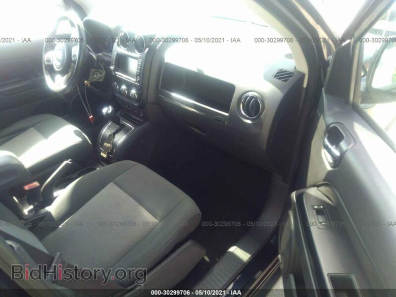 2011 Jeep COMPASS (VIN 1J4NF1FB6BD134701) — photo 5 of 11