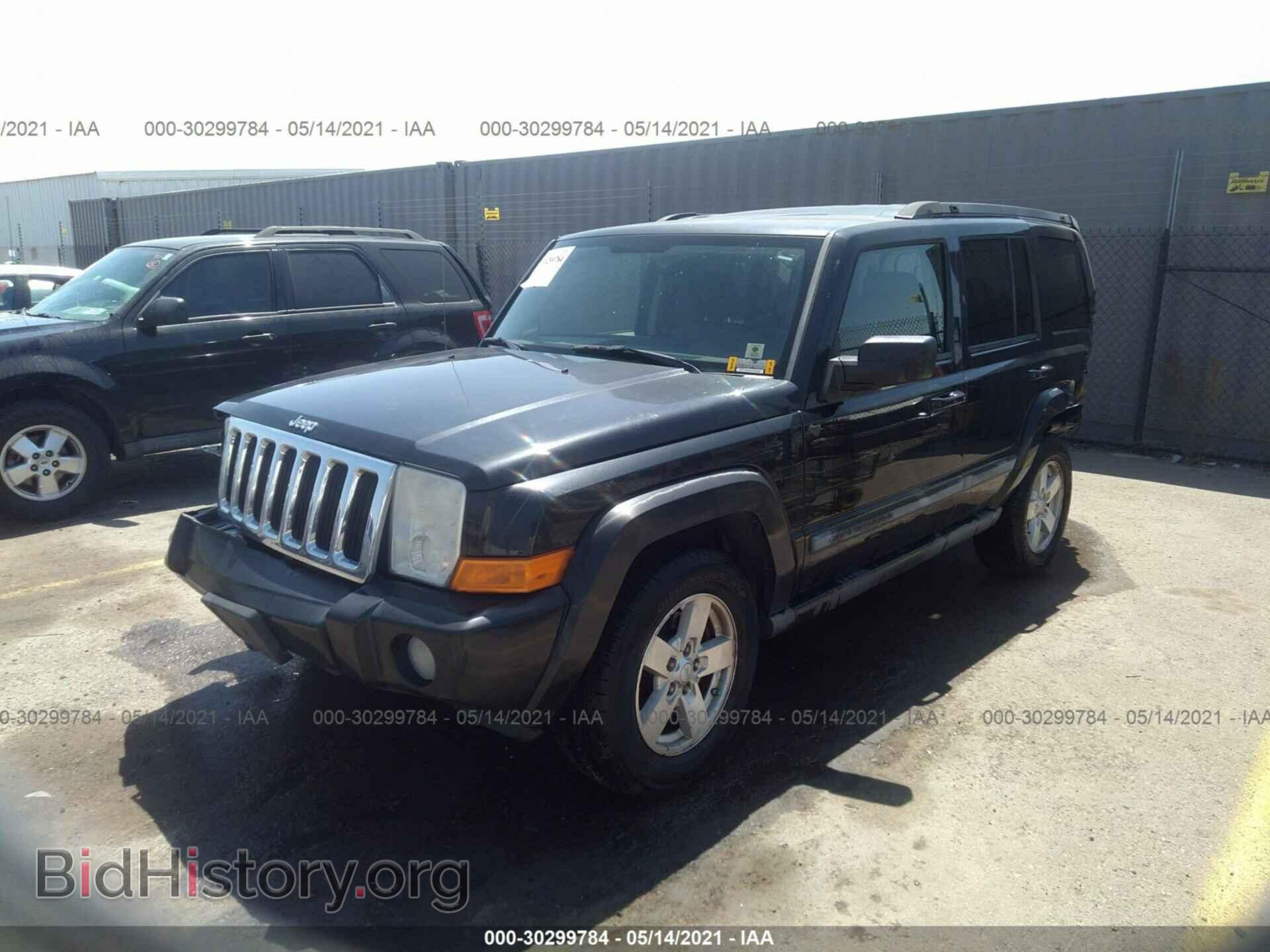 2008 JEEP COMMANDER - VIN: 1J8HH48KX8C209242 - Фото 2