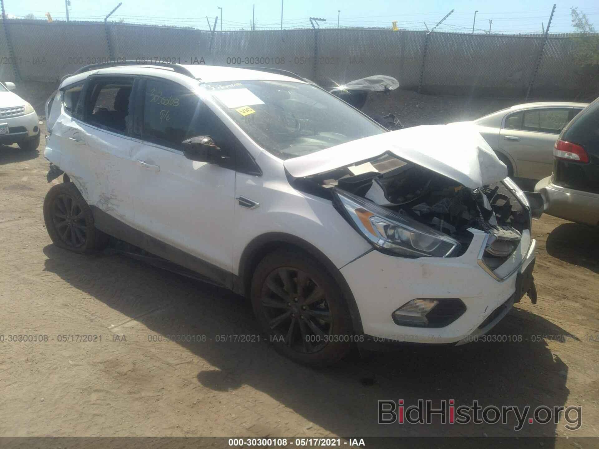 Photo 1FMCU9GD4HUB44262 - FORD ESCAPE 2017