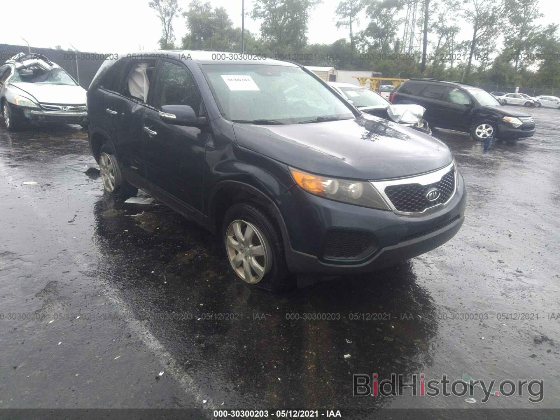 Photo 5XYKT3A1XBG002926 - KIA SORENTO 2011