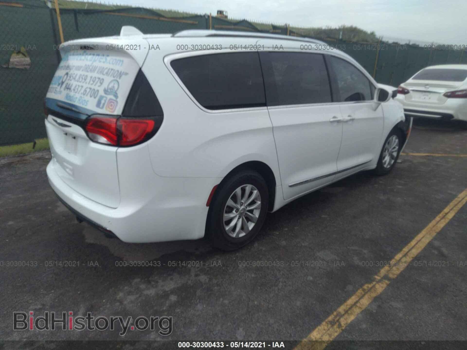2018 CHRYSLER PACIFICA - VIN: 2C4RC1BG9JR119090 - Фото 4