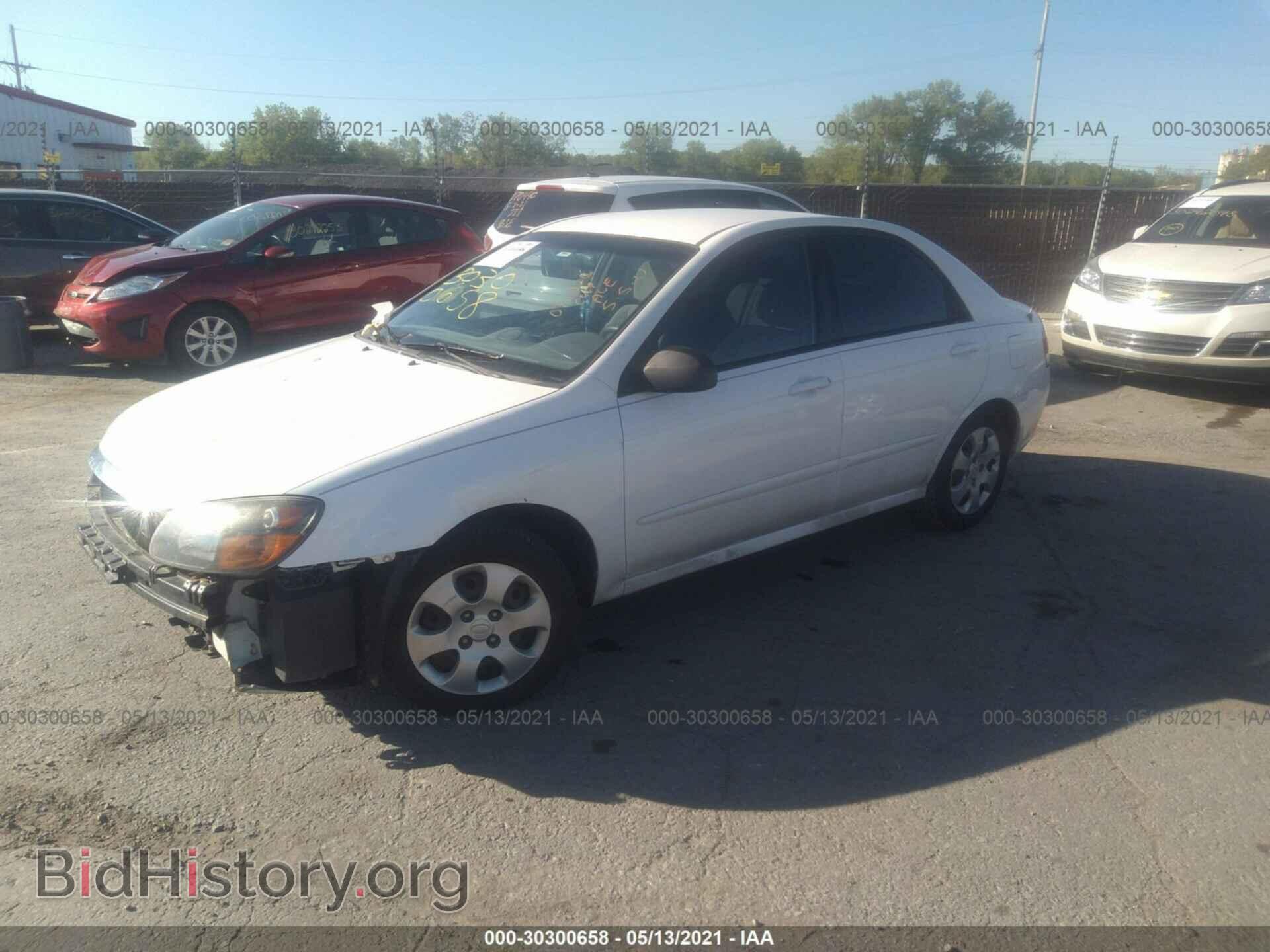2009 KIA SPECTRA - VIN: KNAFE221595628792 - Фото 2