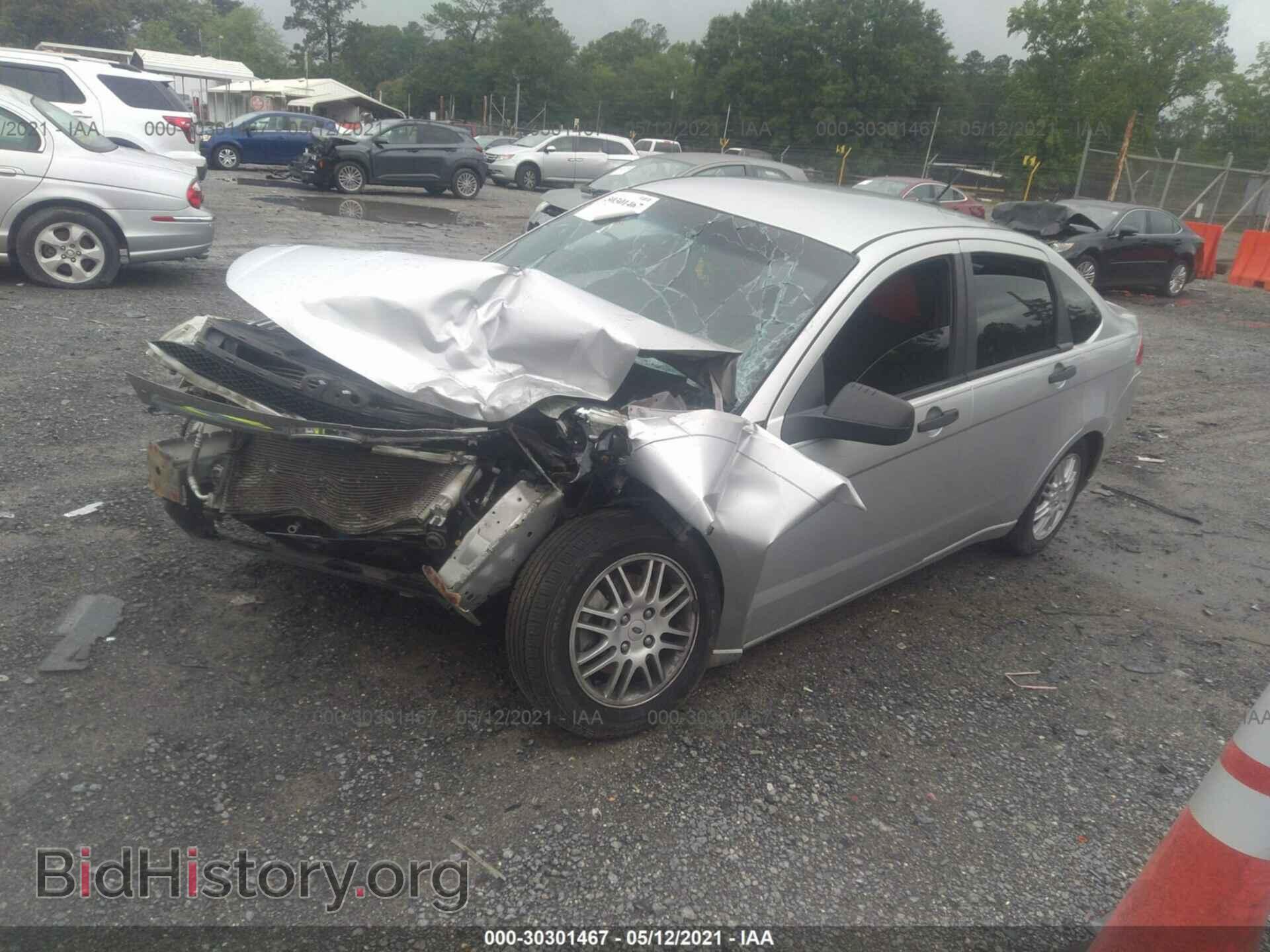 2011 FORD FOCUS - VIN: 1FAHP3FN1BW173406 - Фото 2