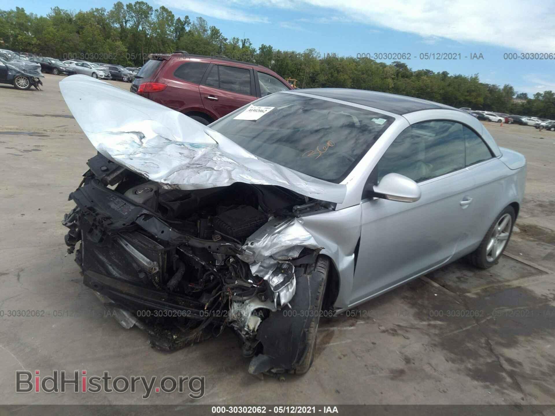 2007 VOLKSWAGEN EOS - VIN: WVWCA71FX7V037124 - Фото 2