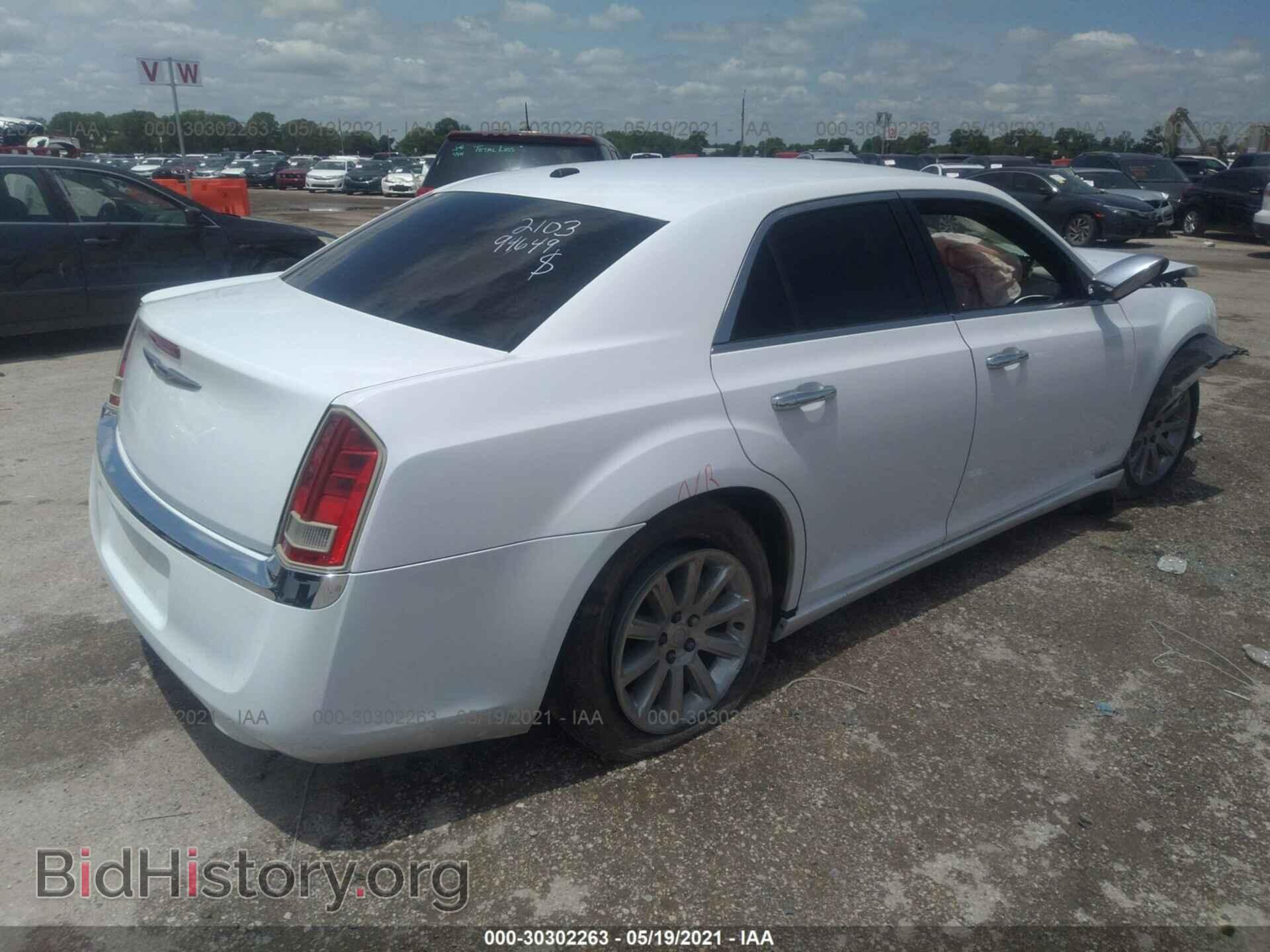 2012 CHRYSLER 300 - VIN: 2C3CCACG3CH210454 - Photo 4
