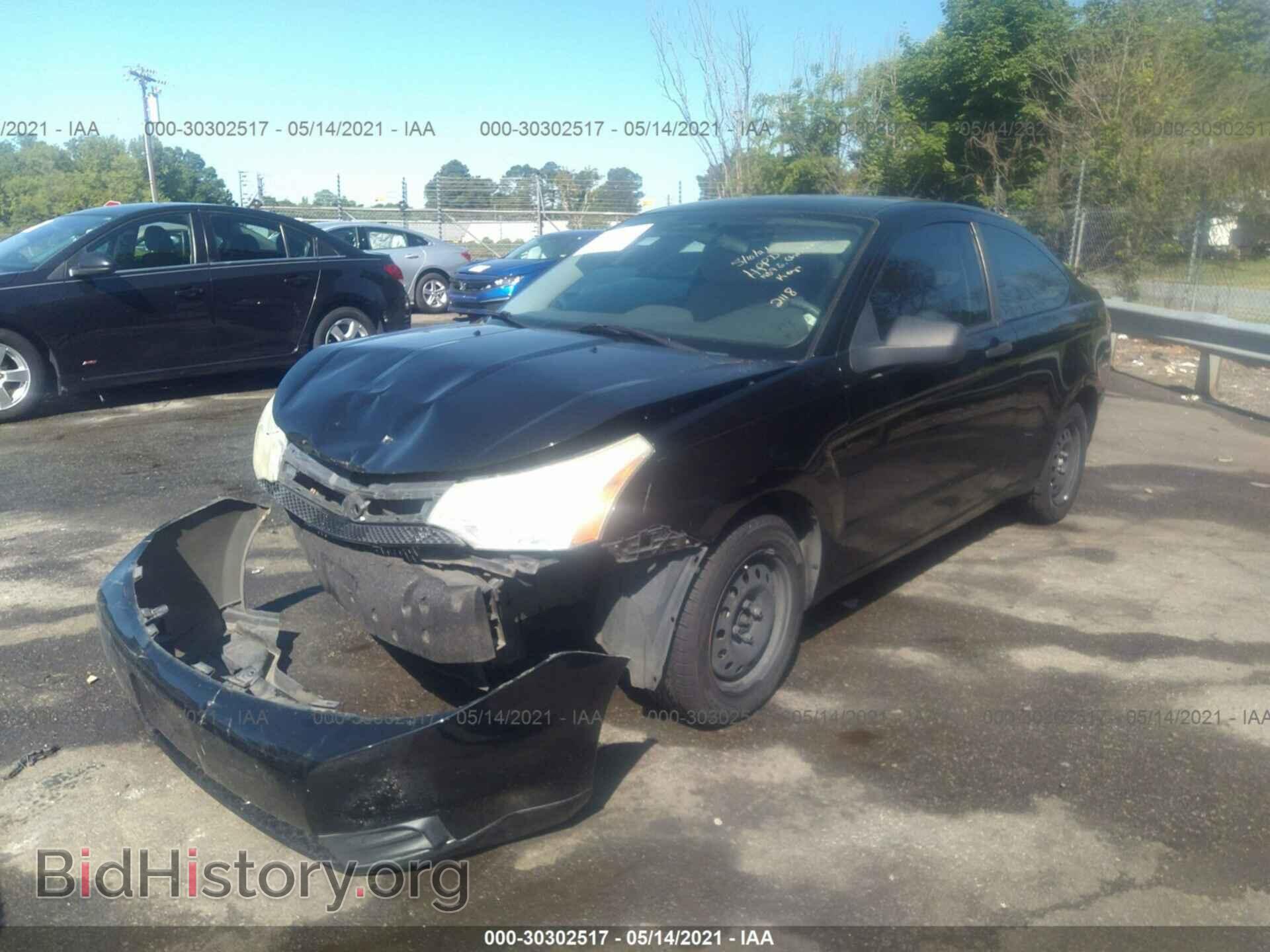 2008 FORD FOCUS - VIN: 1FAHP32N28W132118 - Фото 2