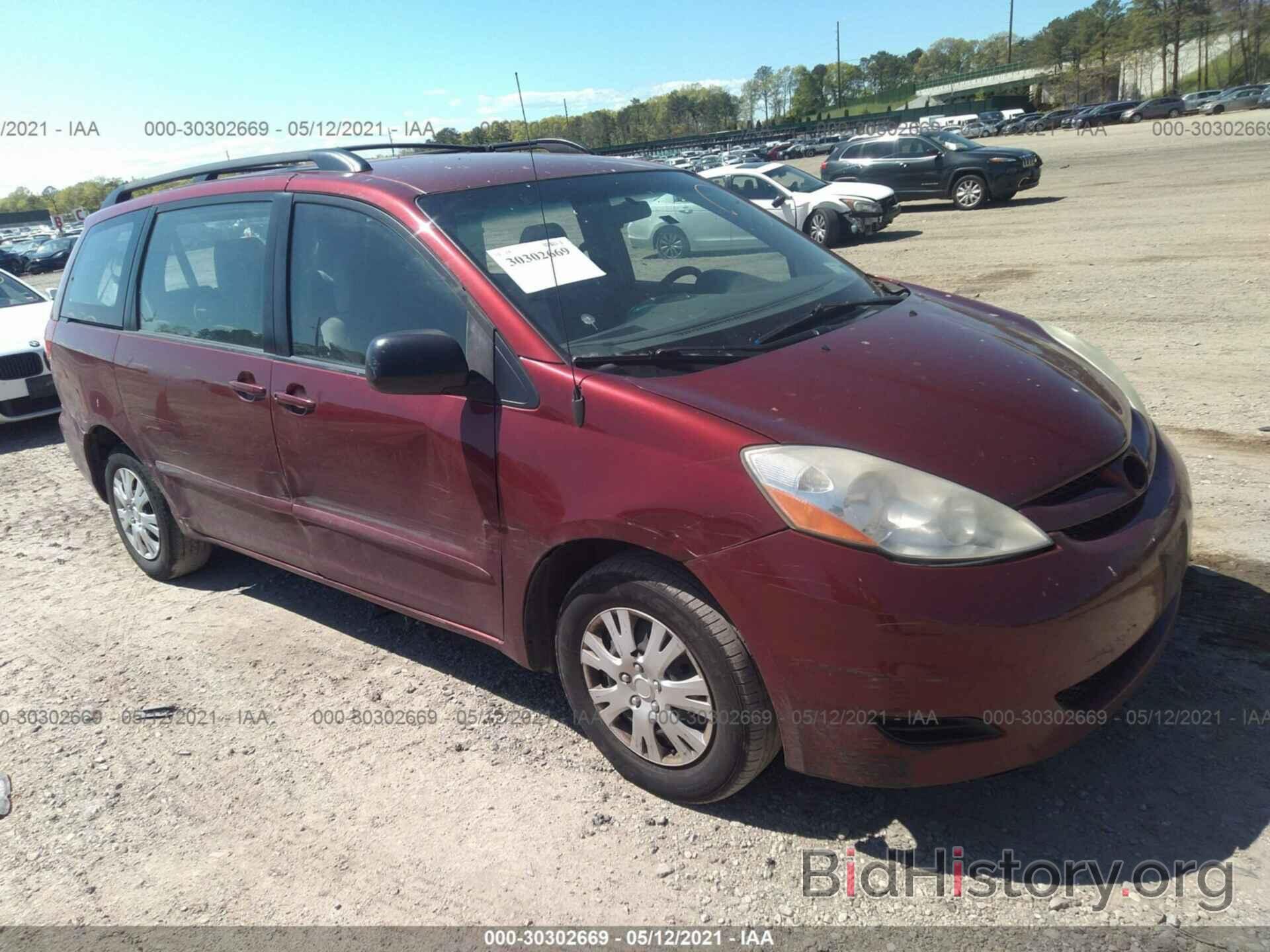 Photo 5TDKK4CC2AS315543 - TOYOTA SIENNA 2010