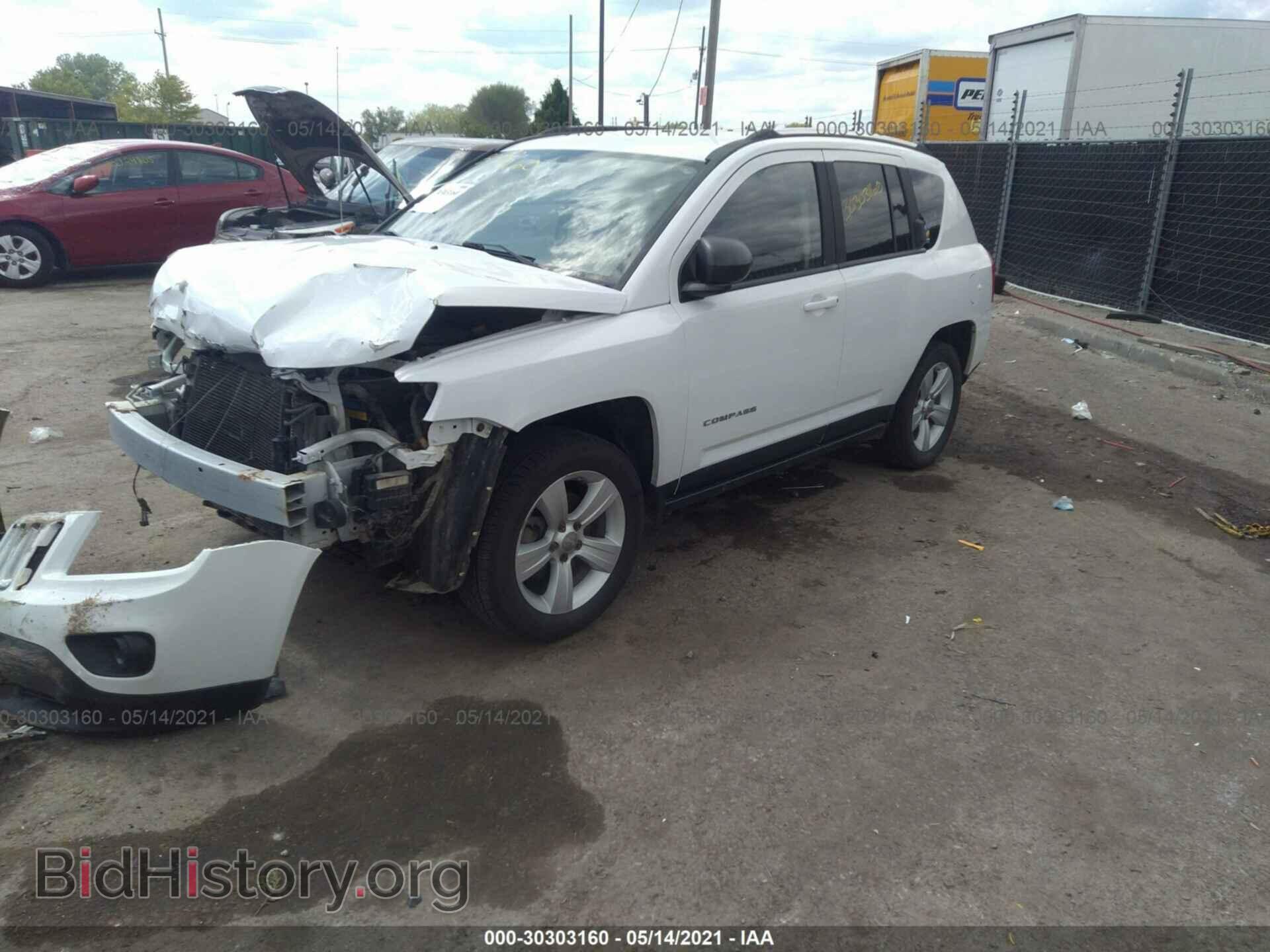 2011 JEEP COMPASS - VIN: 1J4NF1FB5BD191536 - Photo 2
