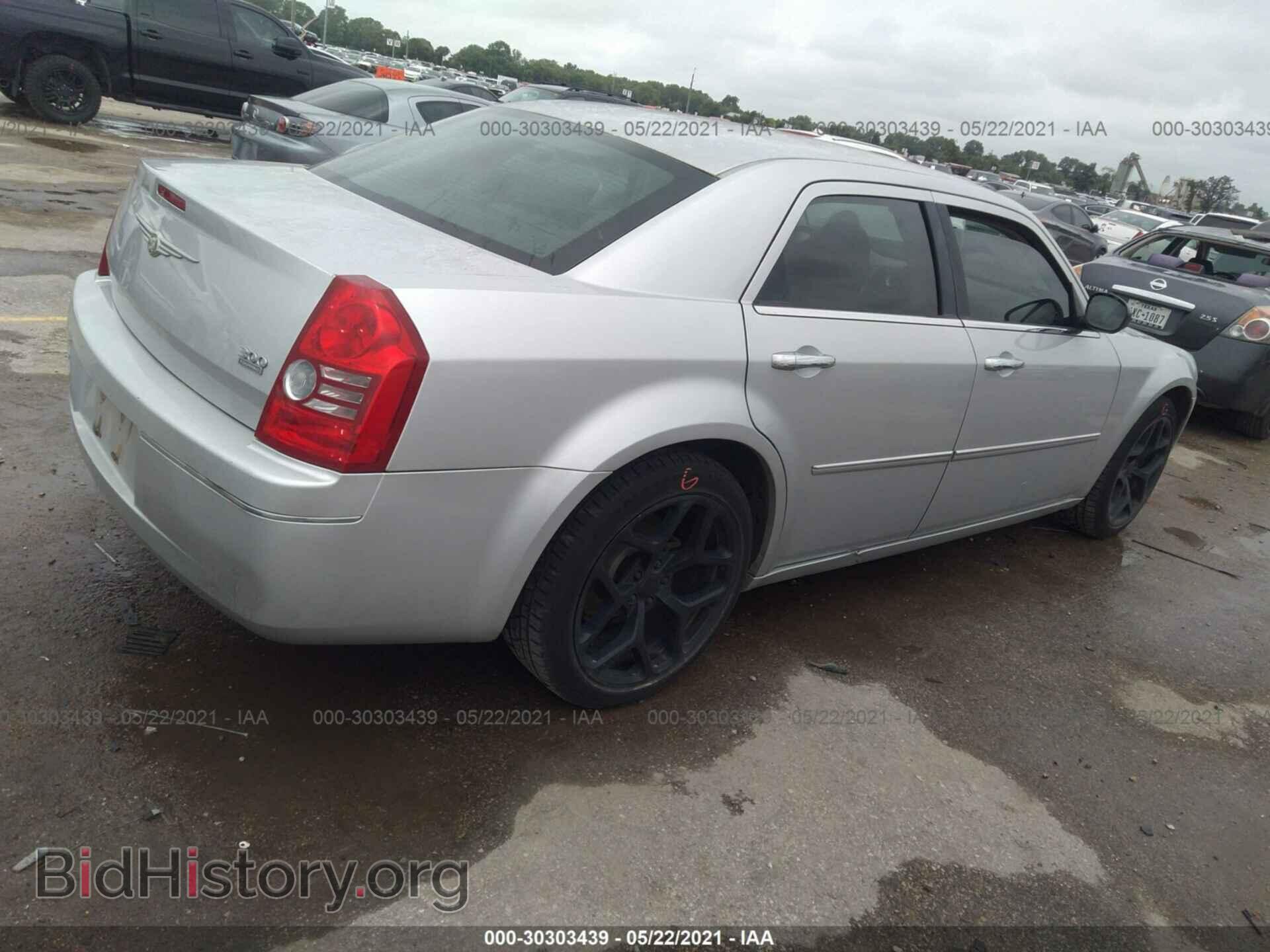 2010 CHRYSLER 300 - VIN: 2C3CA4CD1AH150183 - Фото 4