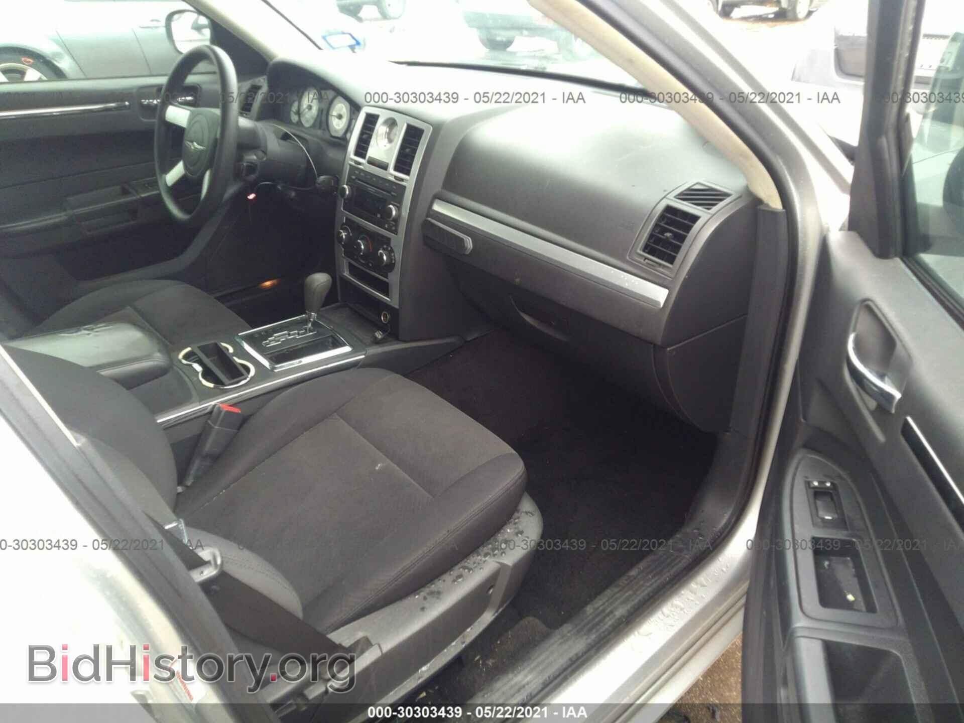 2010 CHRYSLER 300 - VIN: 2C3CA4CD1AH150183 - Фото 5